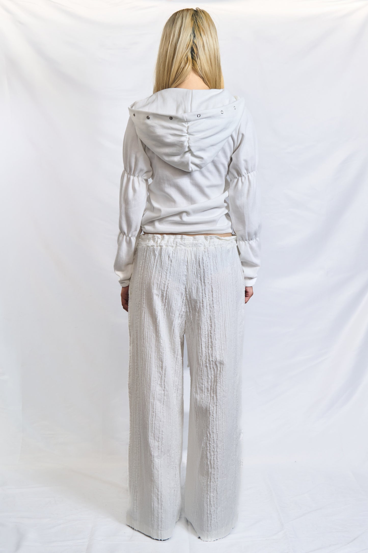 CRINKLED TROUSERS
