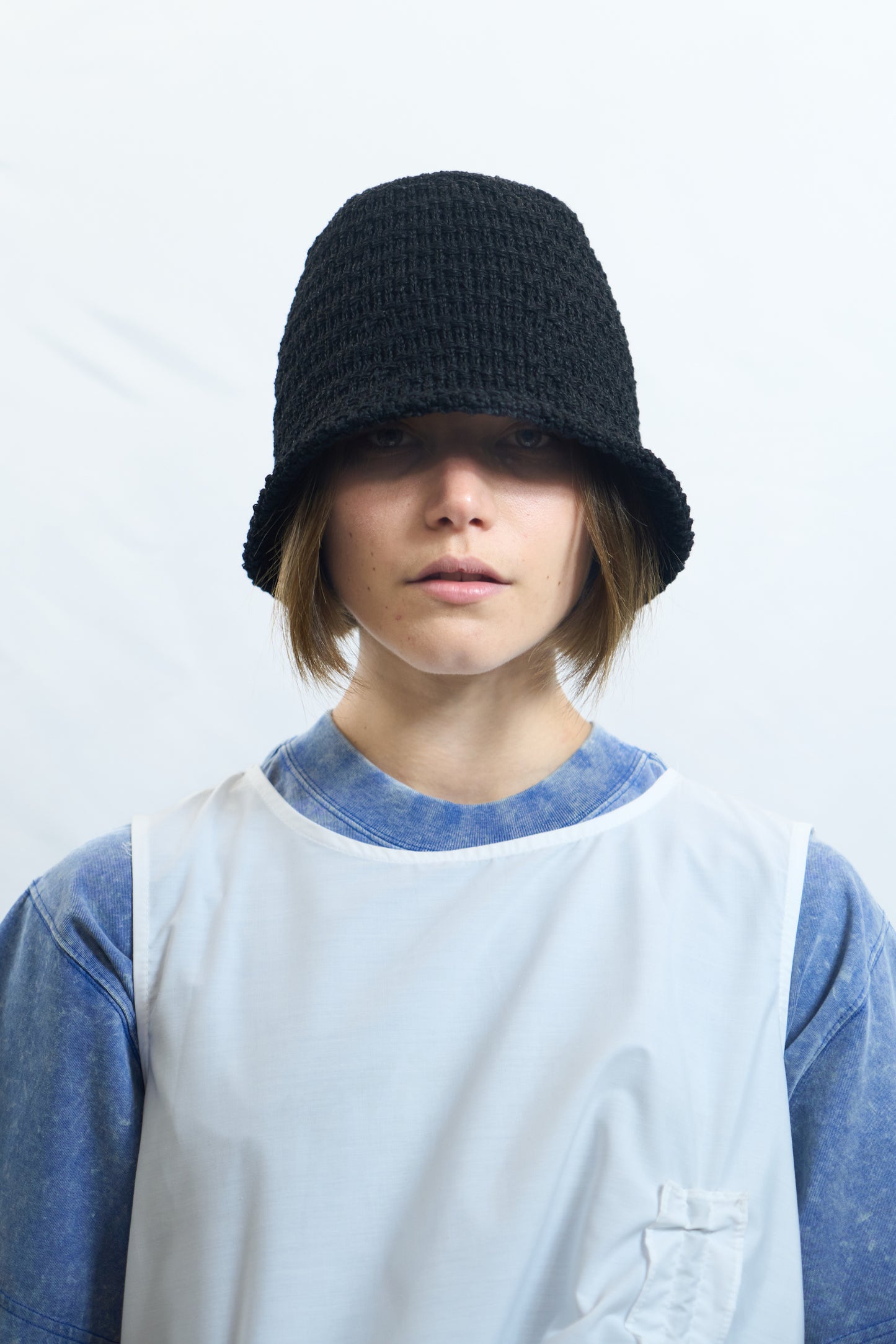 TEXTURED CROCHET BUCKET HAT BLACK