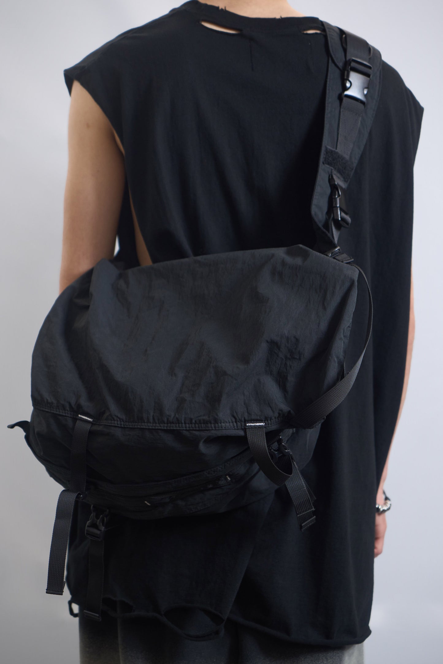 URBAN FUNCTIONAL MESSENGER BAG