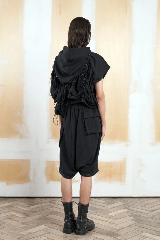 SLEEVELESS MULTI STRINGS HOODIE