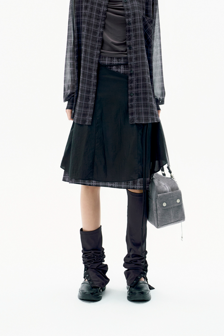 LAYERED STRAP FLARE SKIRT BLACK