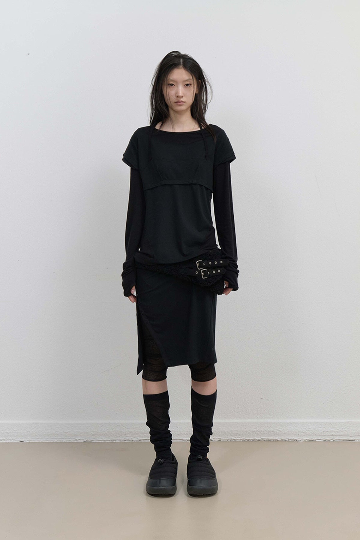 HALTER STRAP LONG SLEEVE - BLACK