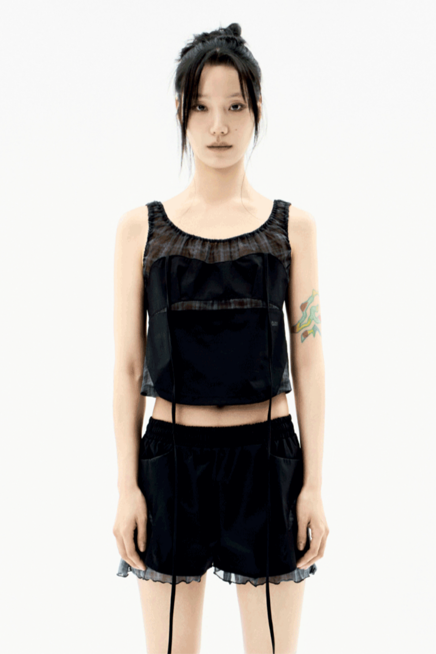 HALTER STRAP PLAID SLEEVELESS BLACK