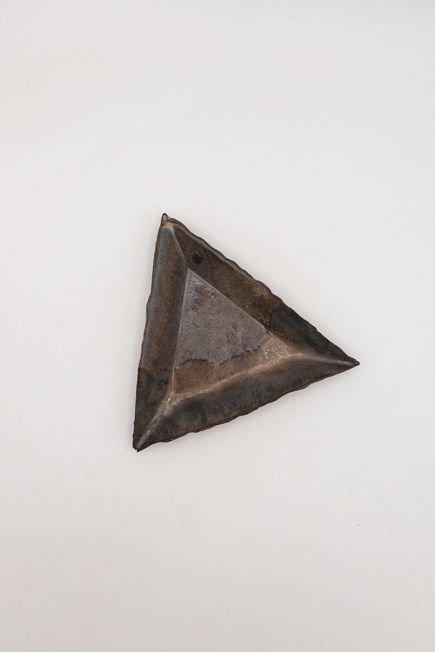 ASH TRIANGLE TRAY #80