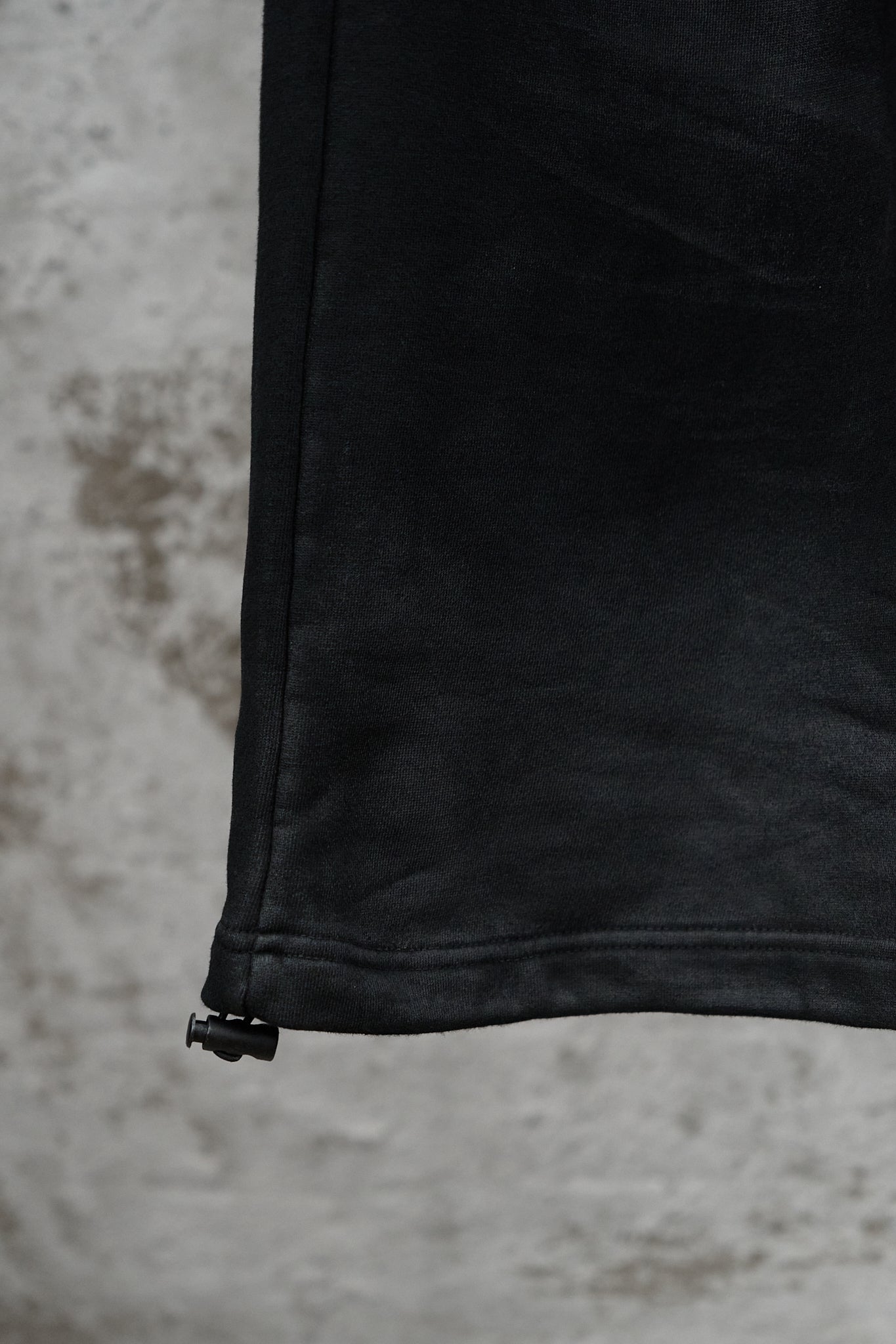 BLACK PAINTED HEAVYWEIGHT COTTON SWEATPANTS