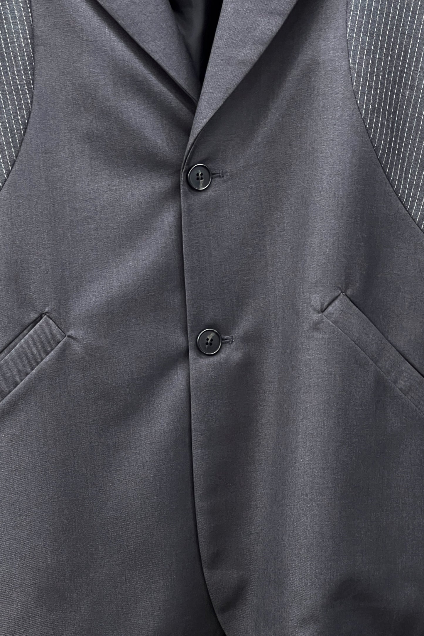 TEXTURED PANEL BLAZER — CHARCOAL GREY