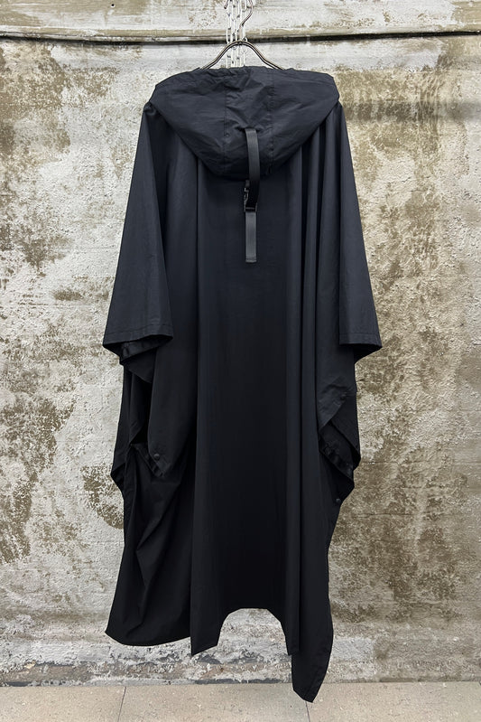 BLACK TECHNICAL NYLON HOODED CAPE
