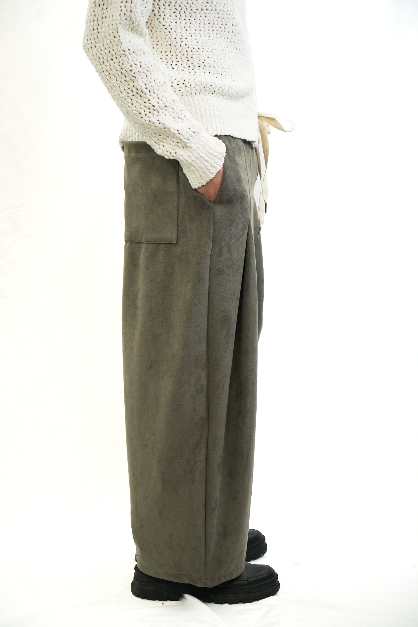SUEDE OLIVE GREY PLEATED TROUSERS