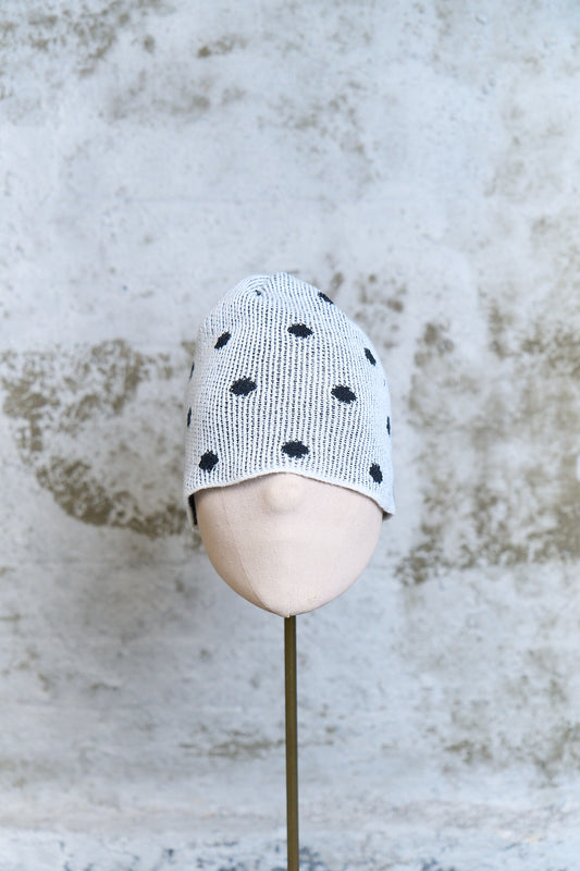 BLACK POLKA DOT KNIT BEANIE — WHITE