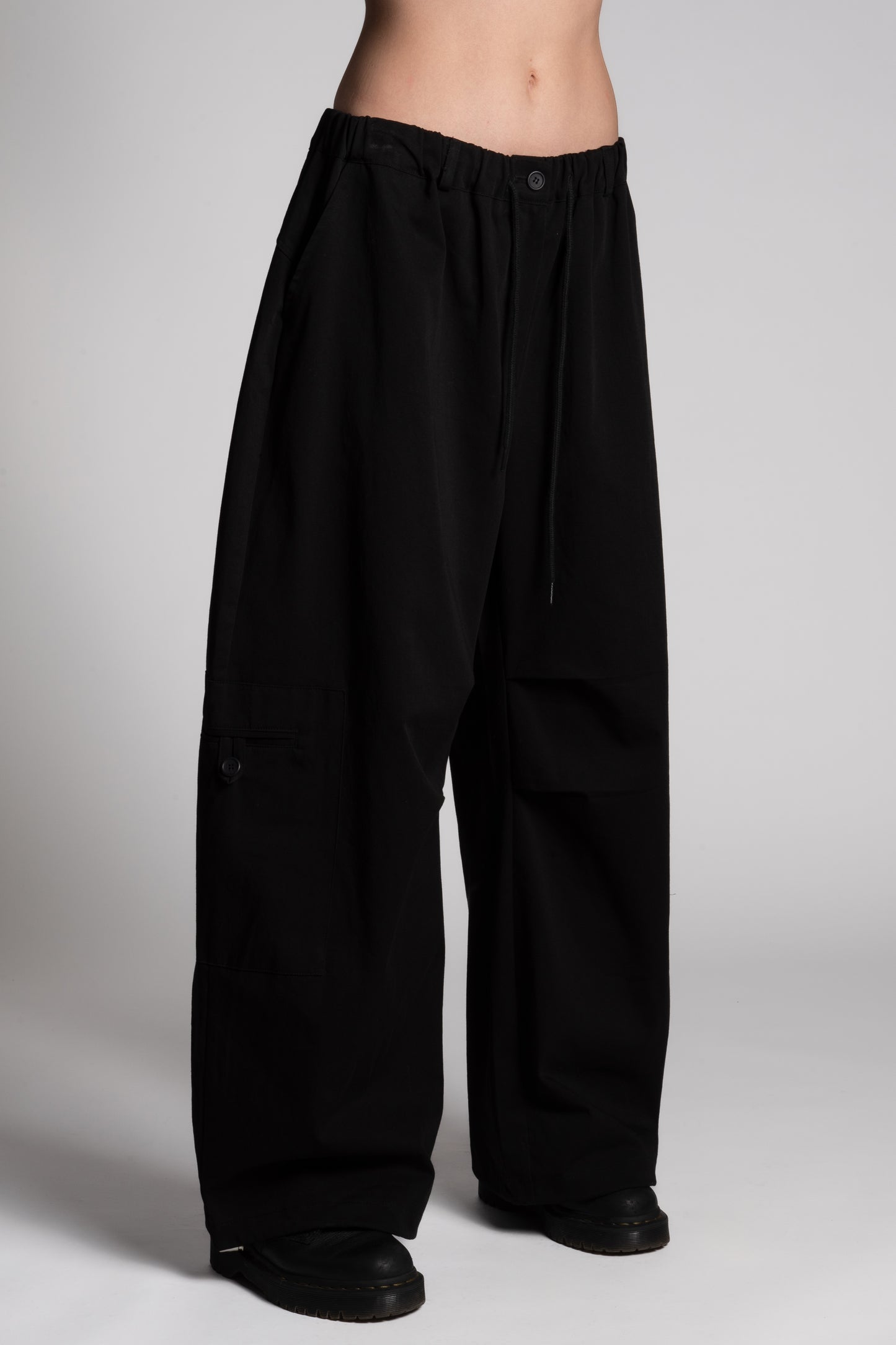BLACK WIDE PANTS