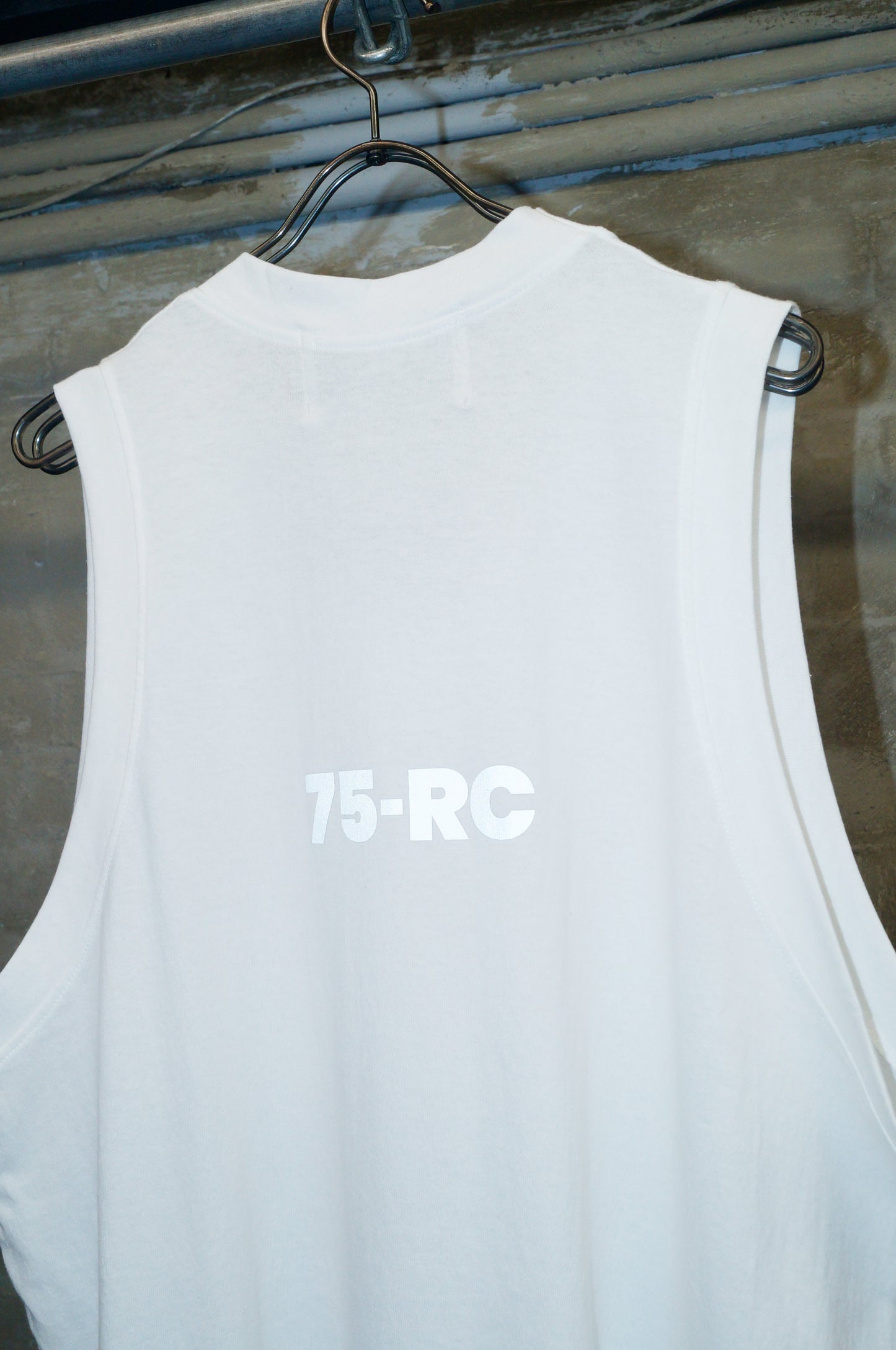 ESSENTIAL LOGO TANK WHITE