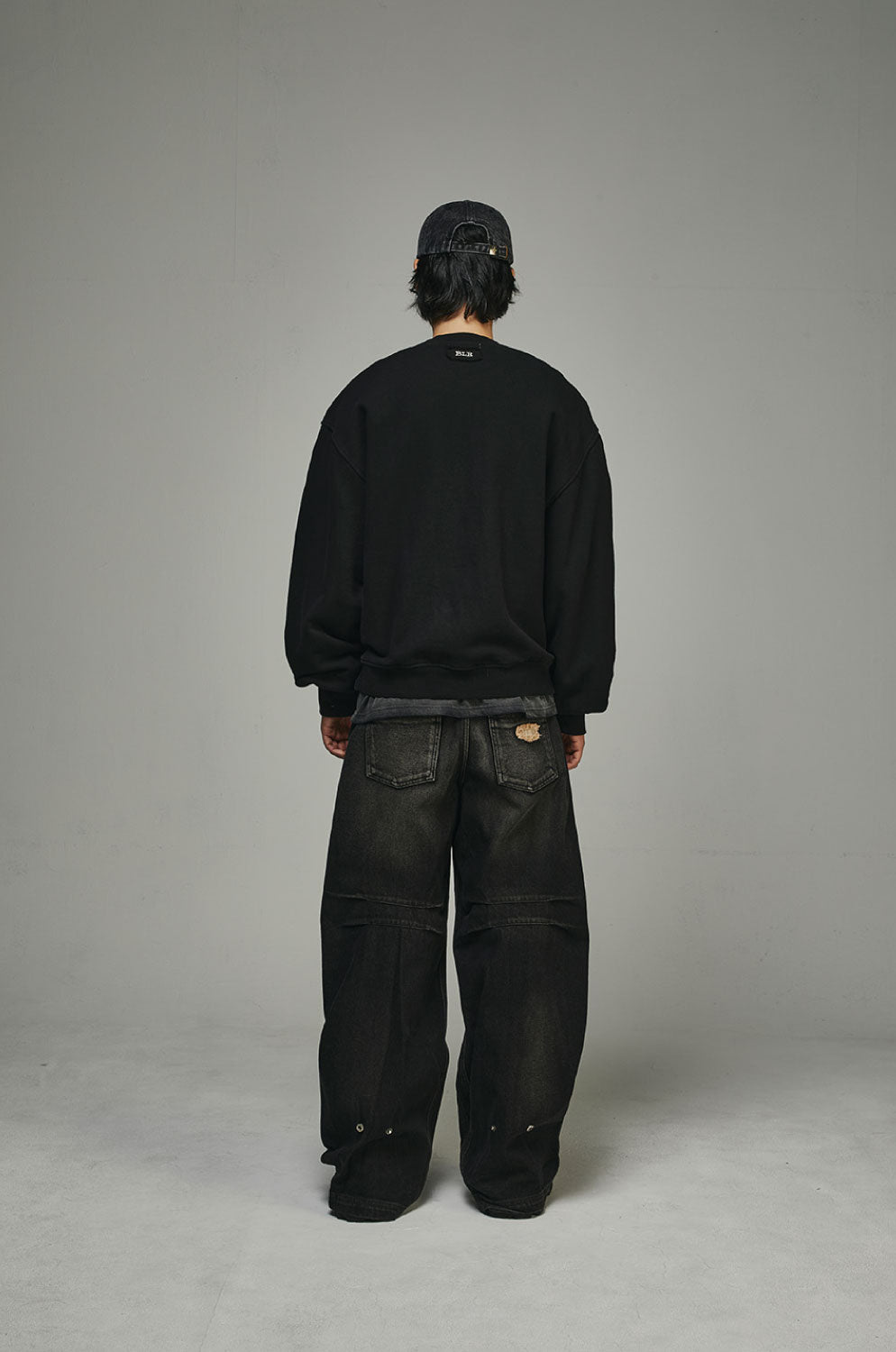 BLR OVER FIT RAW CUT LINE SWEATSHIRTS BLACK