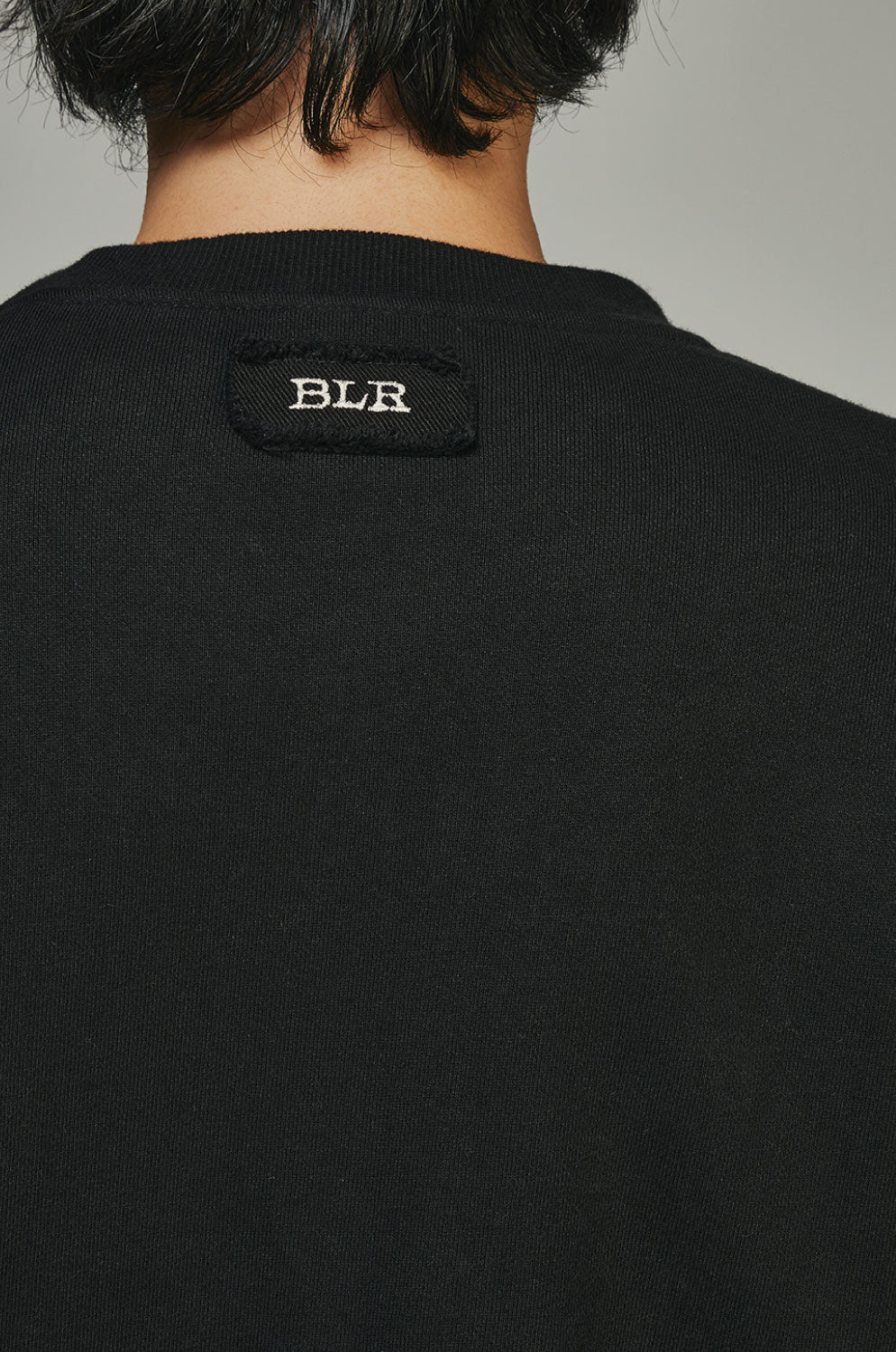 BLR OVER FIT RAW CUT LINE SWEATSHIRTS BLACK