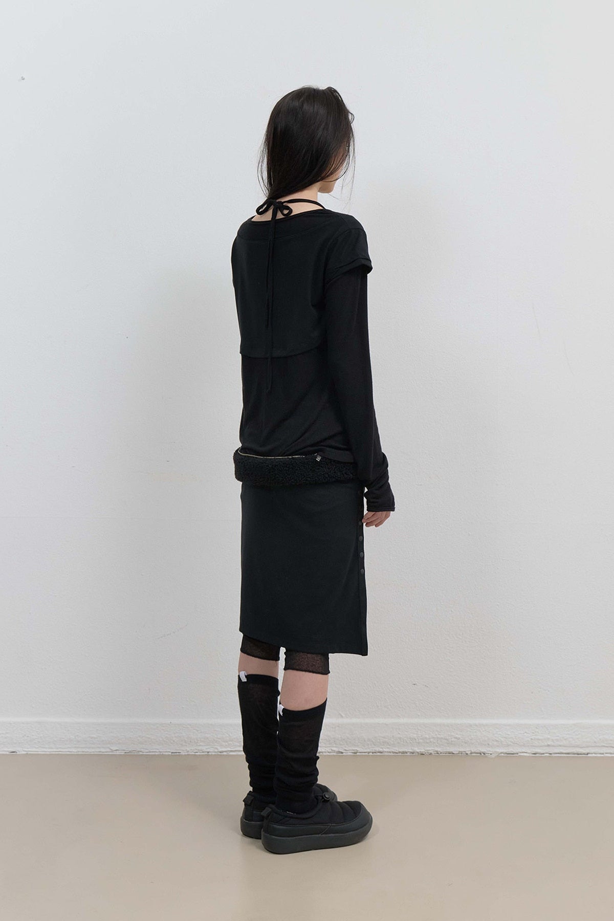 HALTER STRAP LONG SLEEVE - BLACK