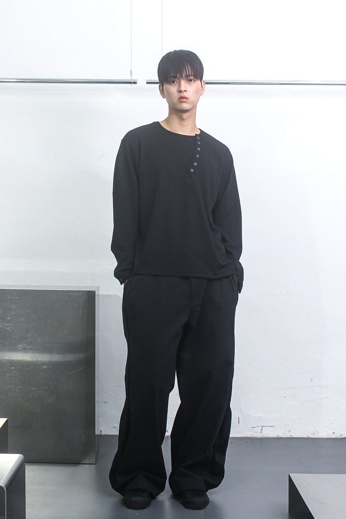 CROSSLINE HENLEY  NECK  LONG SLEEVE BLACK