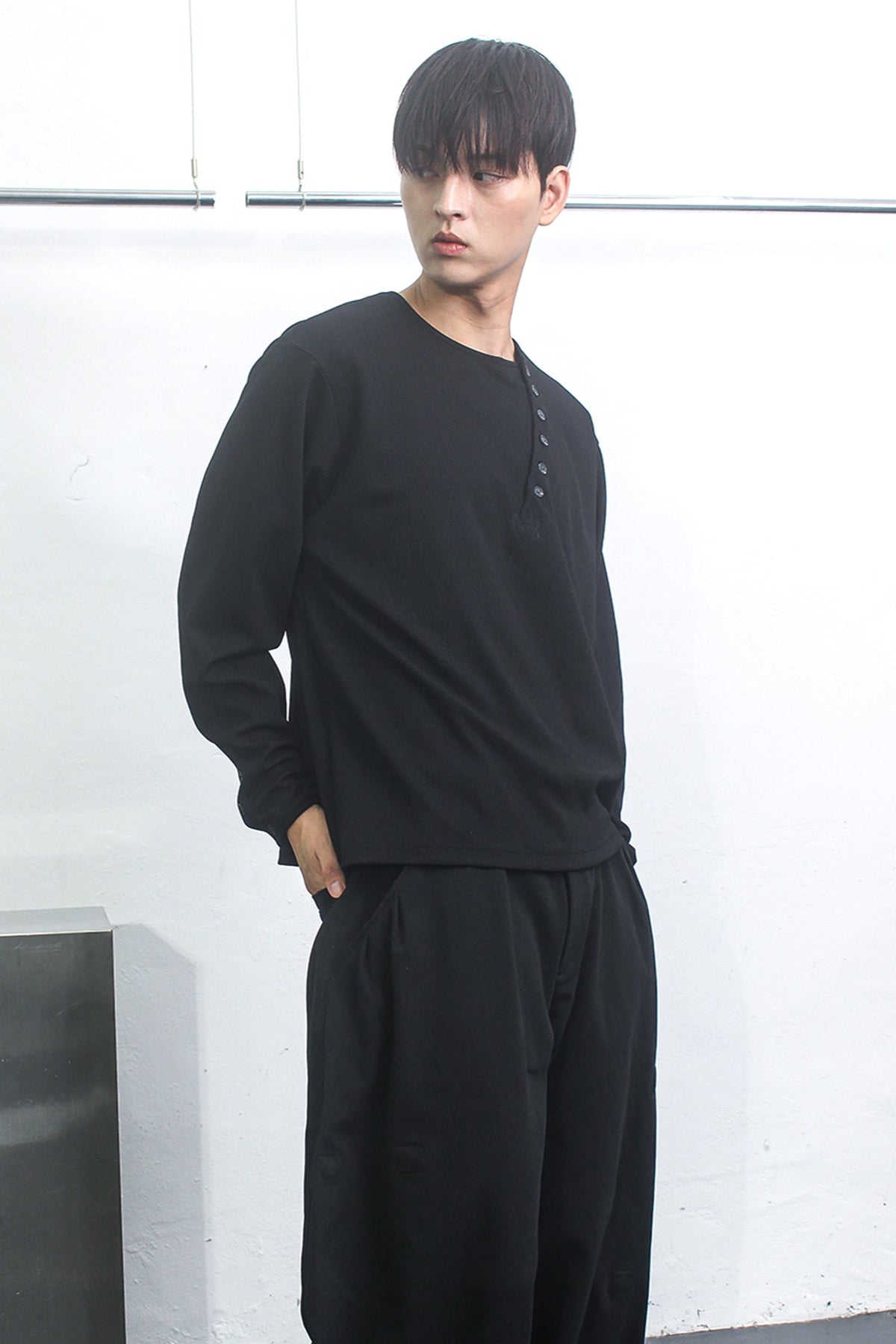 CROSSLINE HENLEY  NECK  LONG SLEEVE BLACK