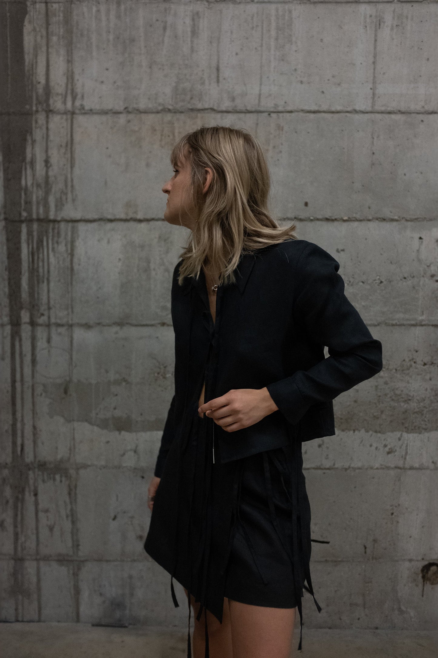 FRONT TIES SHIRT