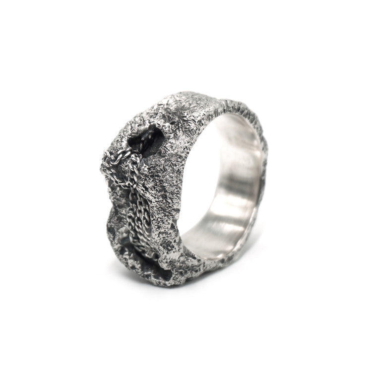 EXPOSED CHAIN RING