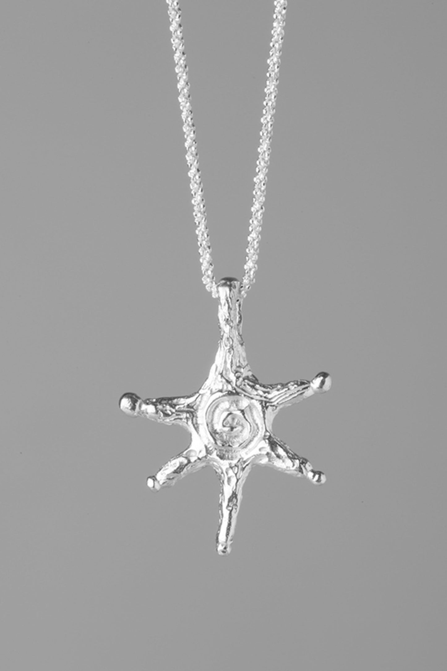 OCEAN SPARKLING NECKLACE