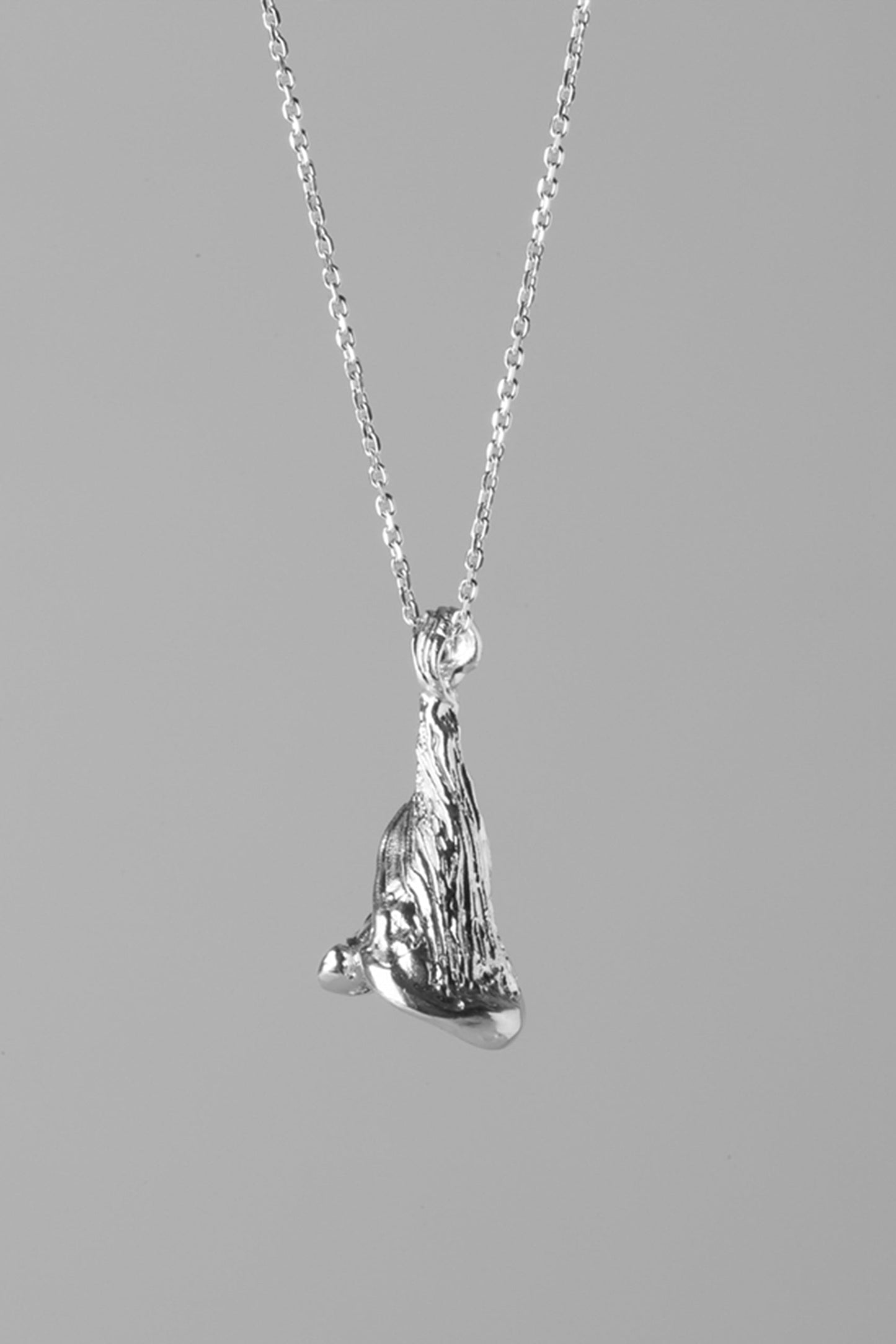 OCEAN FLOWER NECKLACE