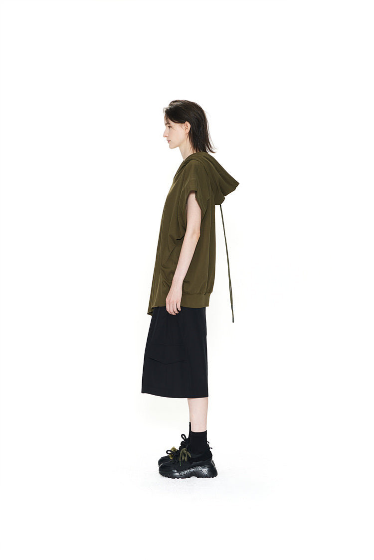 RECYCLED FABRIC SLEEVELESS HOODED TOP KHAKI