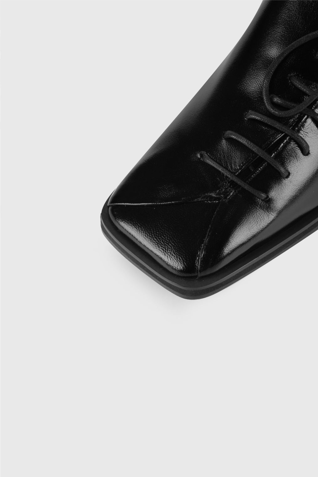 LONDON LOAFER HEEL BLACK