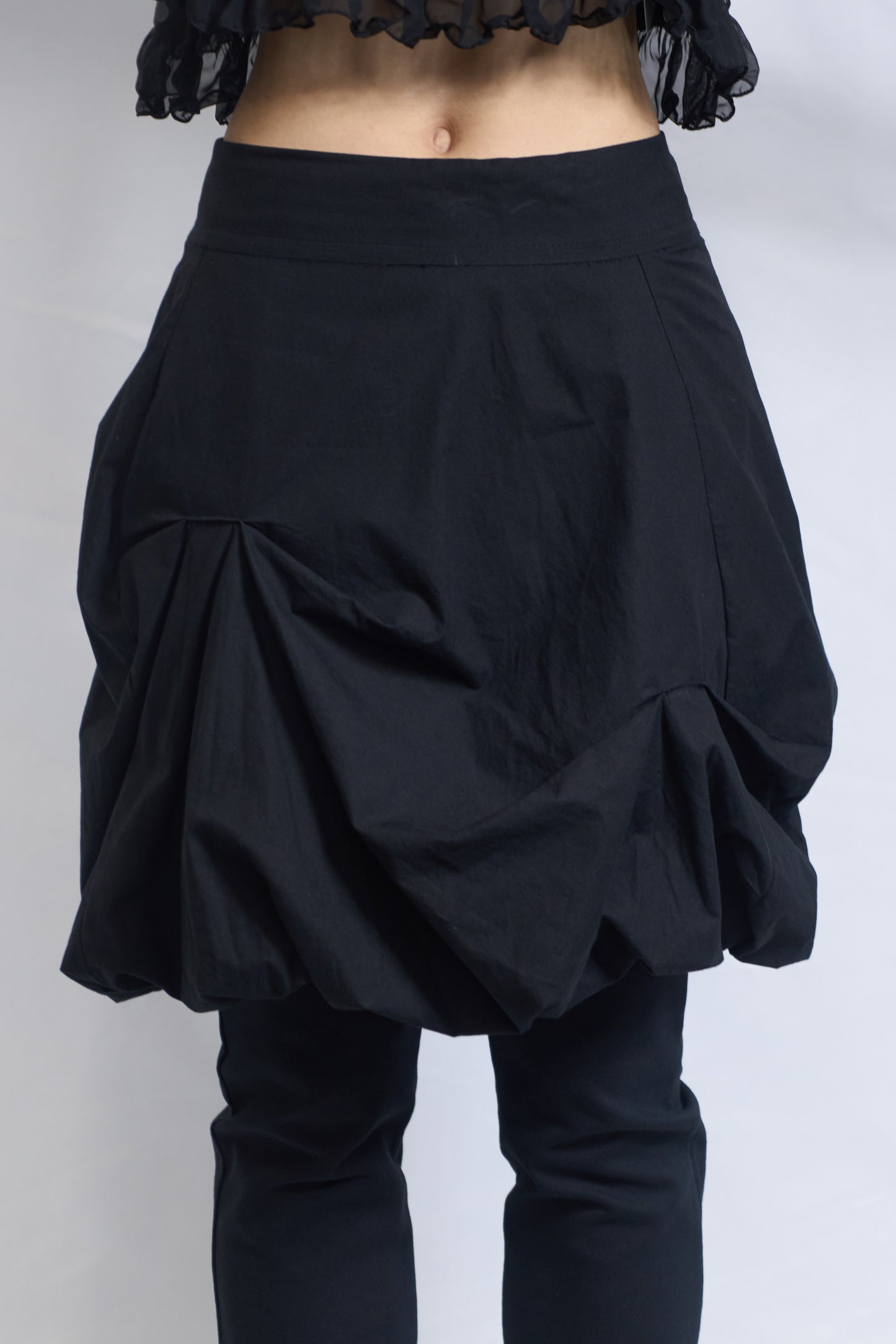 STRUCTURED BALLOON SKIRT BLACK