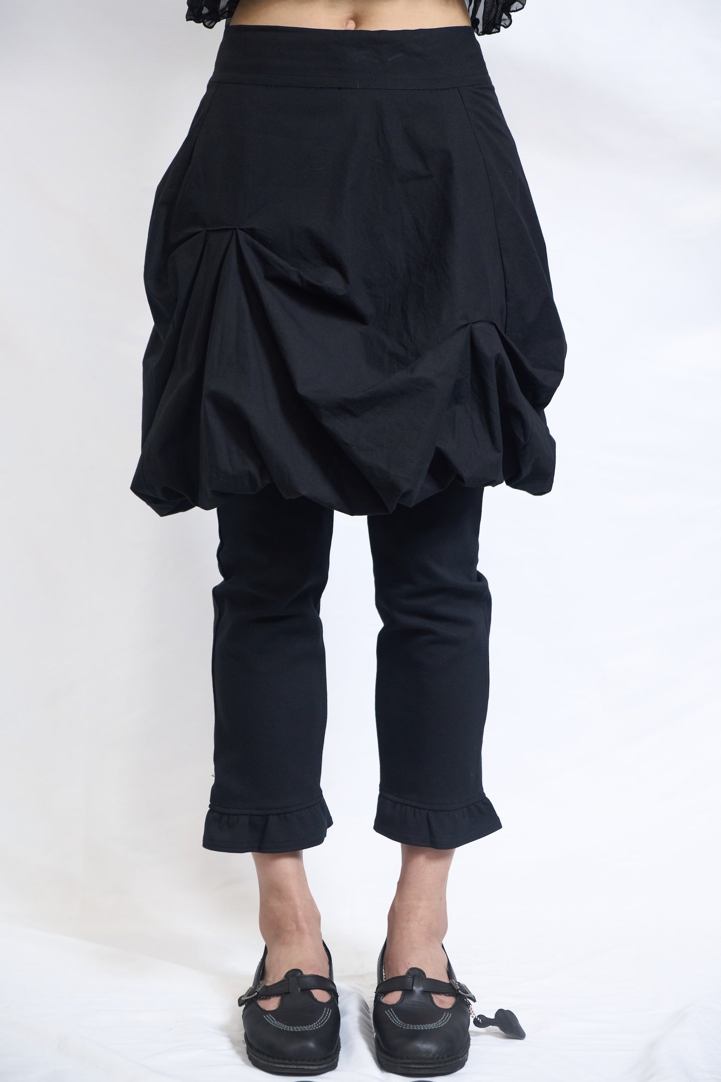 STRUCTURED BALLOON SKIRT BLACK