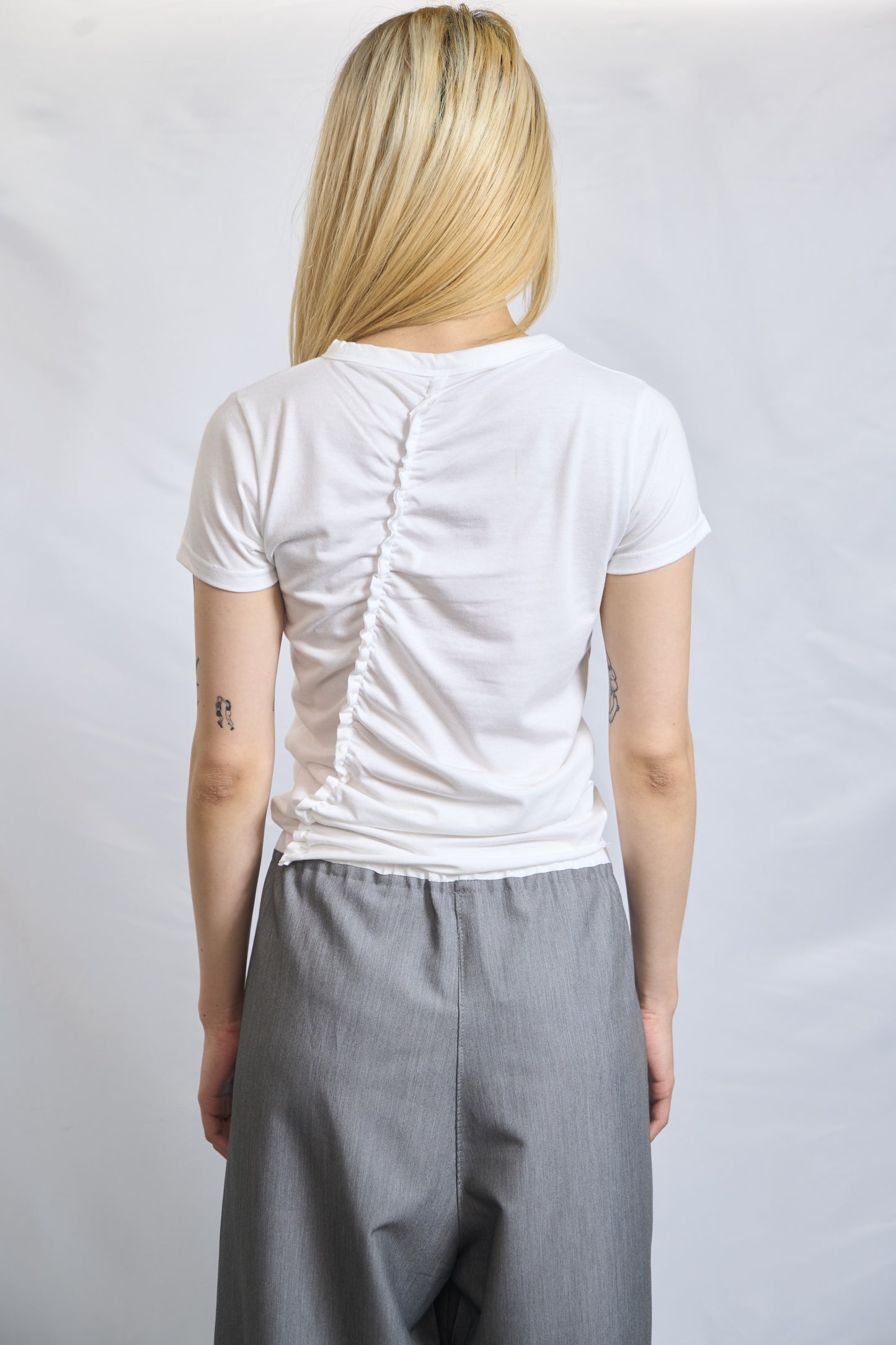 RUCHED PANEL TEE