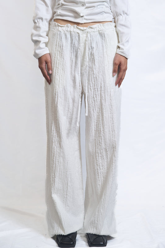 CRINKLED TROUSERS