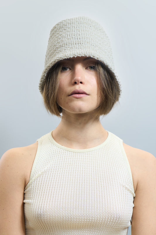 TEXTURED CROCHET BUCKET HAT WHITE