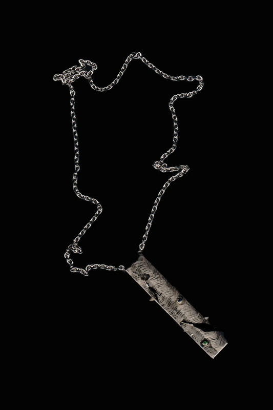 68g per dose, necklace