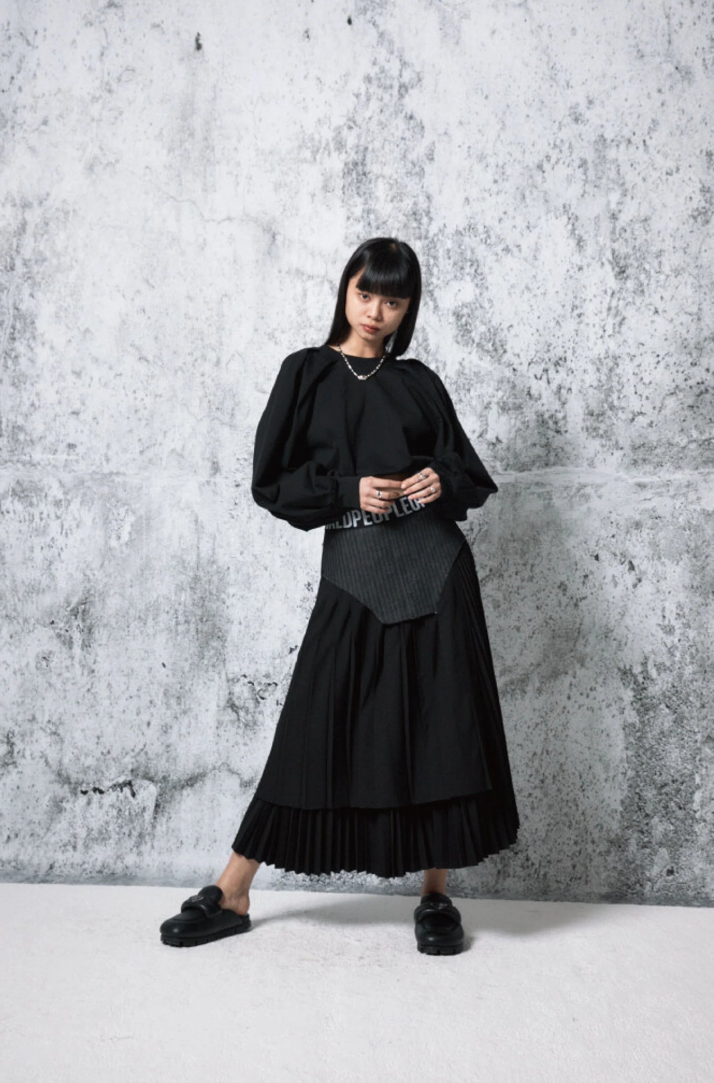 DENIM COMBINATION PLEATED SKIRT