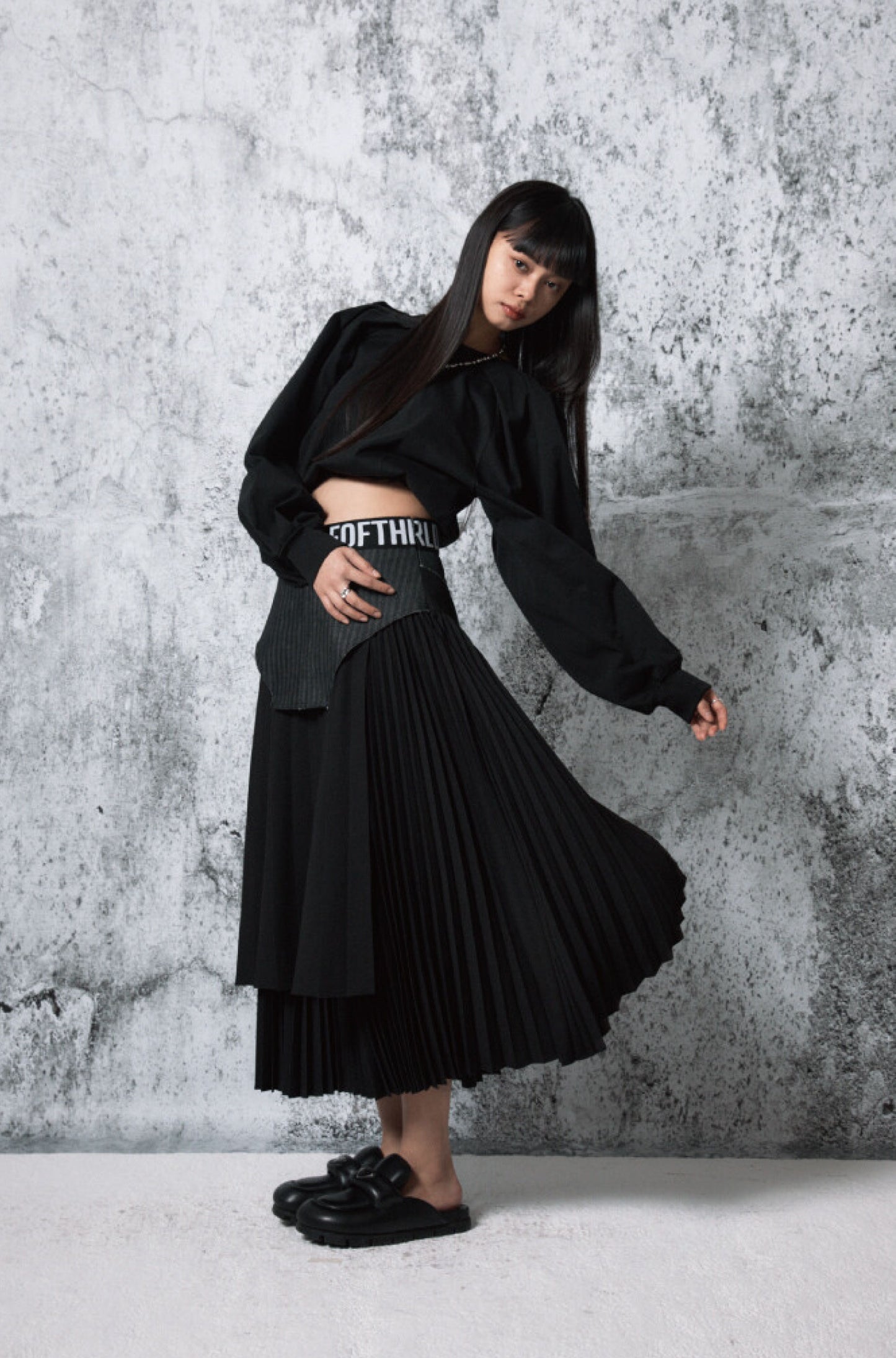 DENIM COMBINATION PLEATED SKIRT