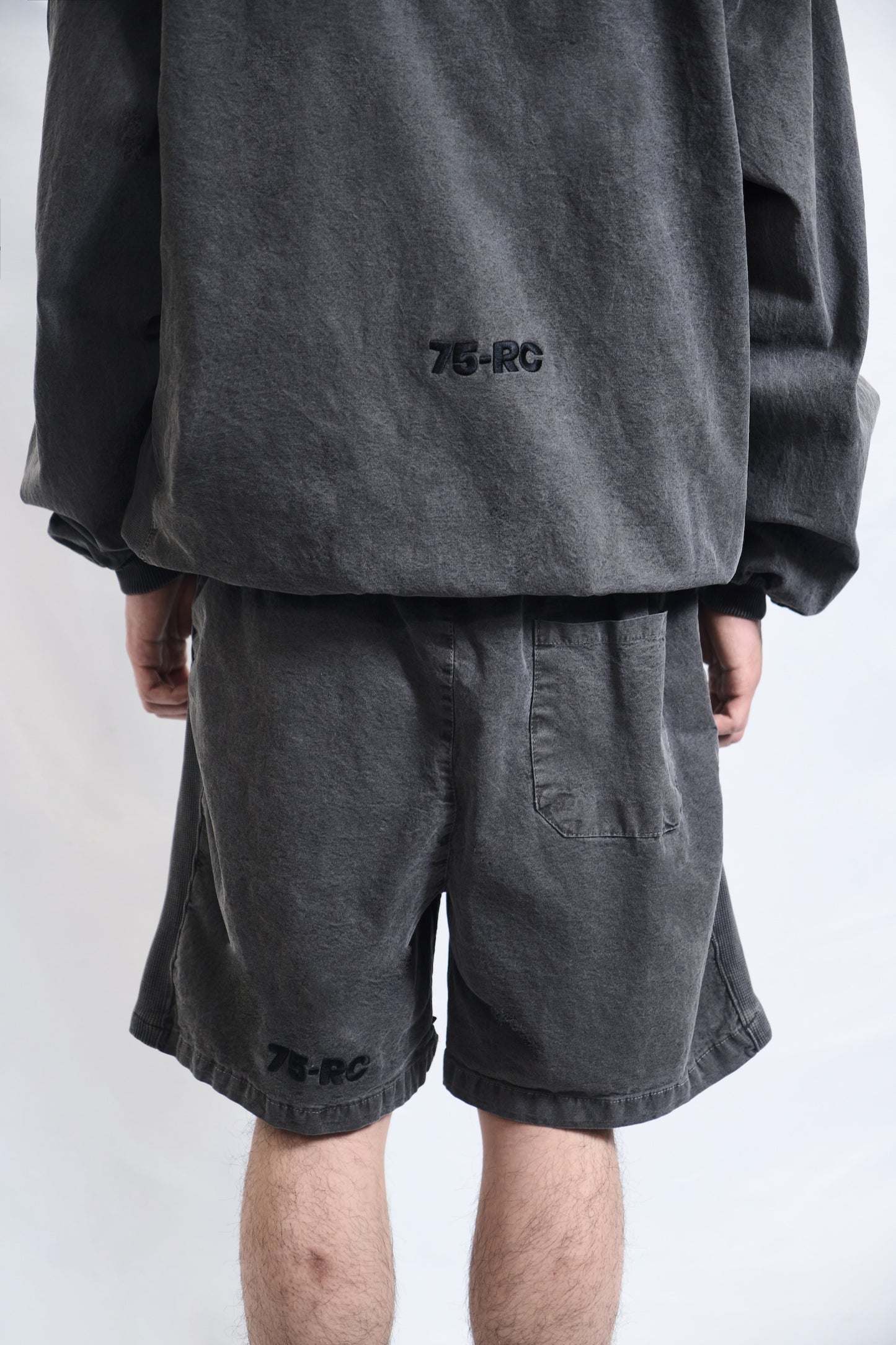 75-RC GARMENT DYED SHORTS FADED CHARCOAL