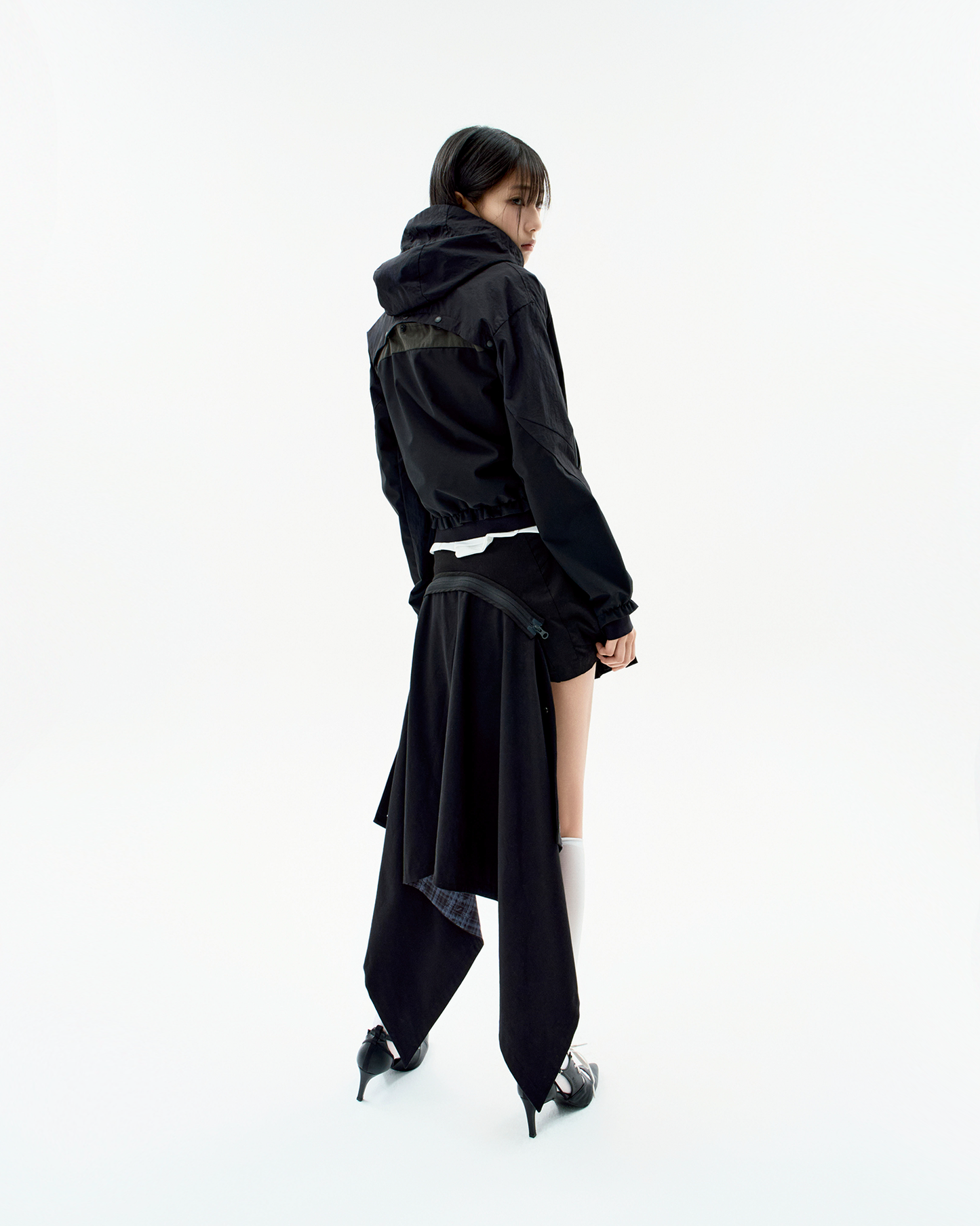 PANELED CROP SHELL JACKET BLACK