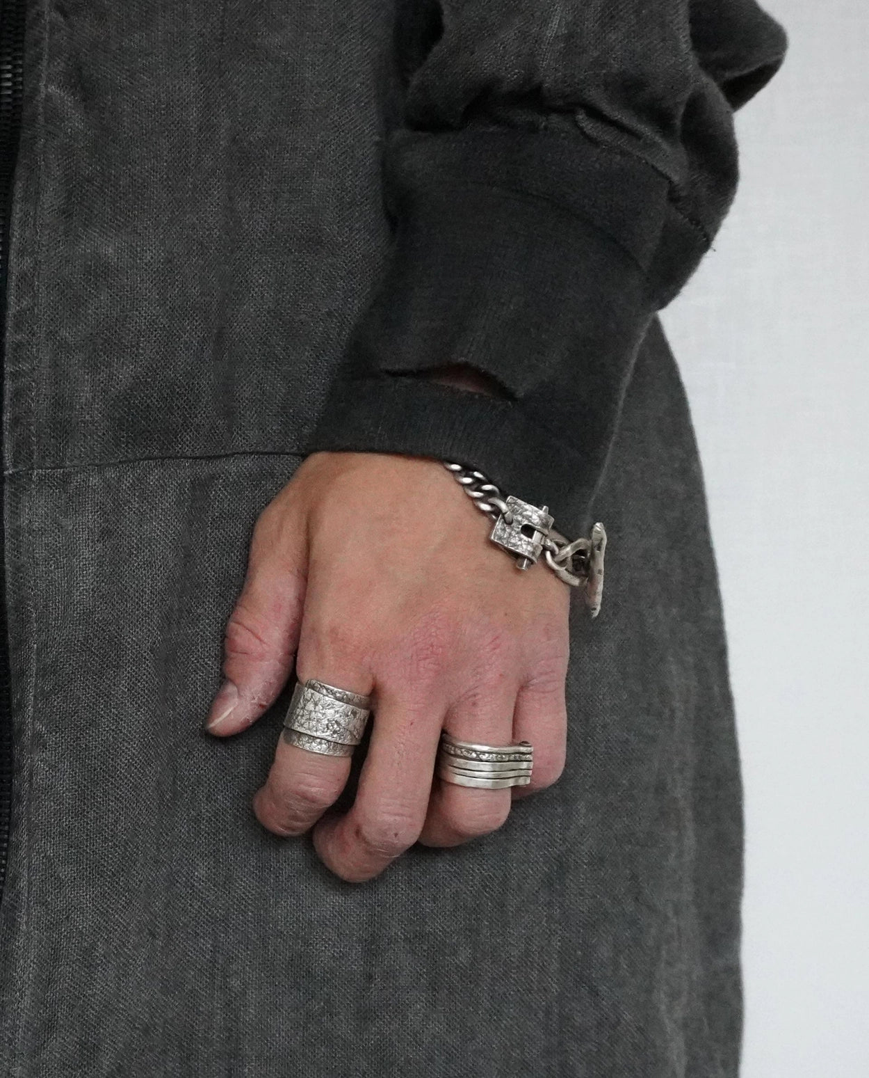 LEATHER WRAP STUD RING