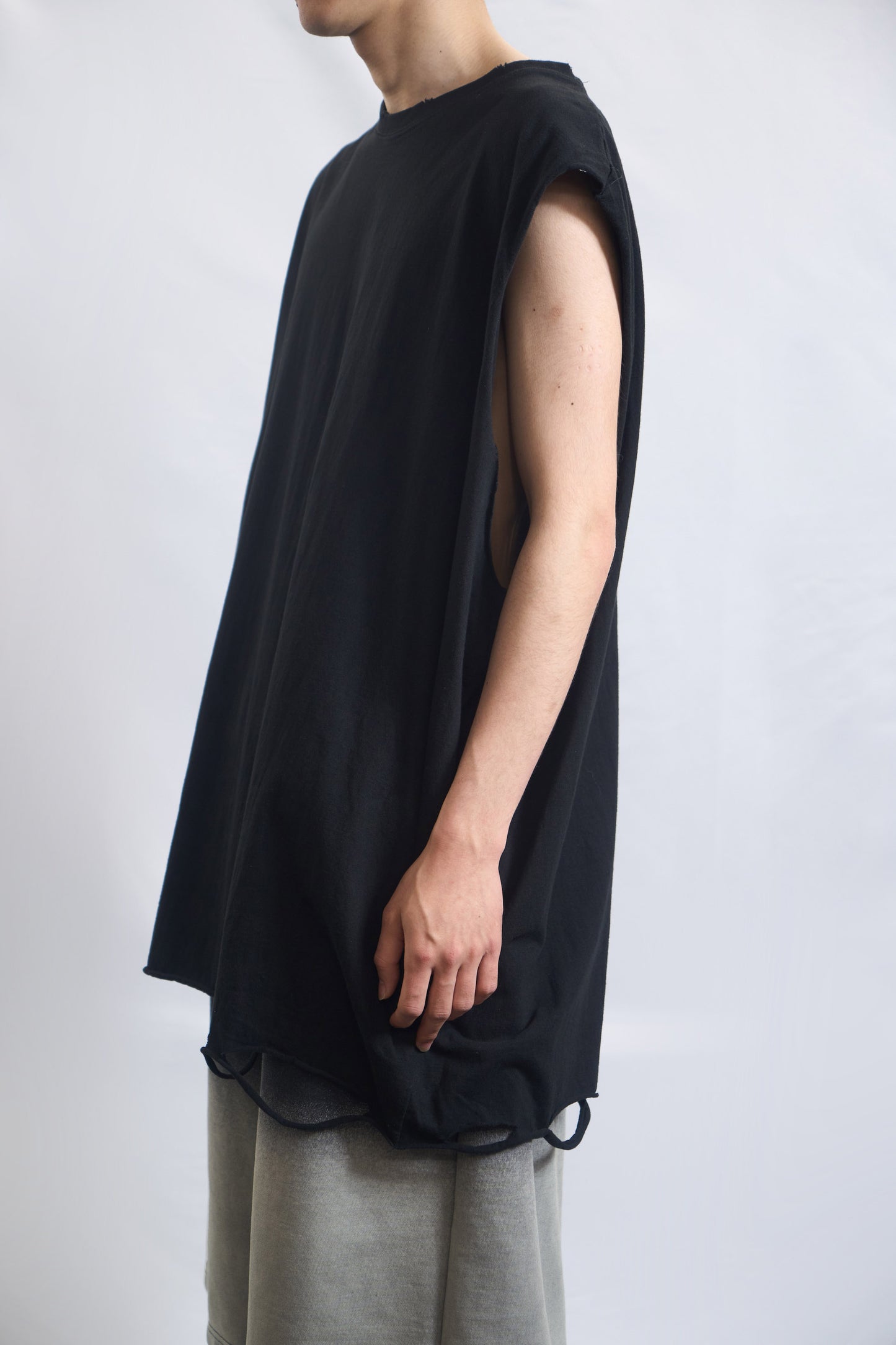 RAW EDGE OVERSIZED TANK