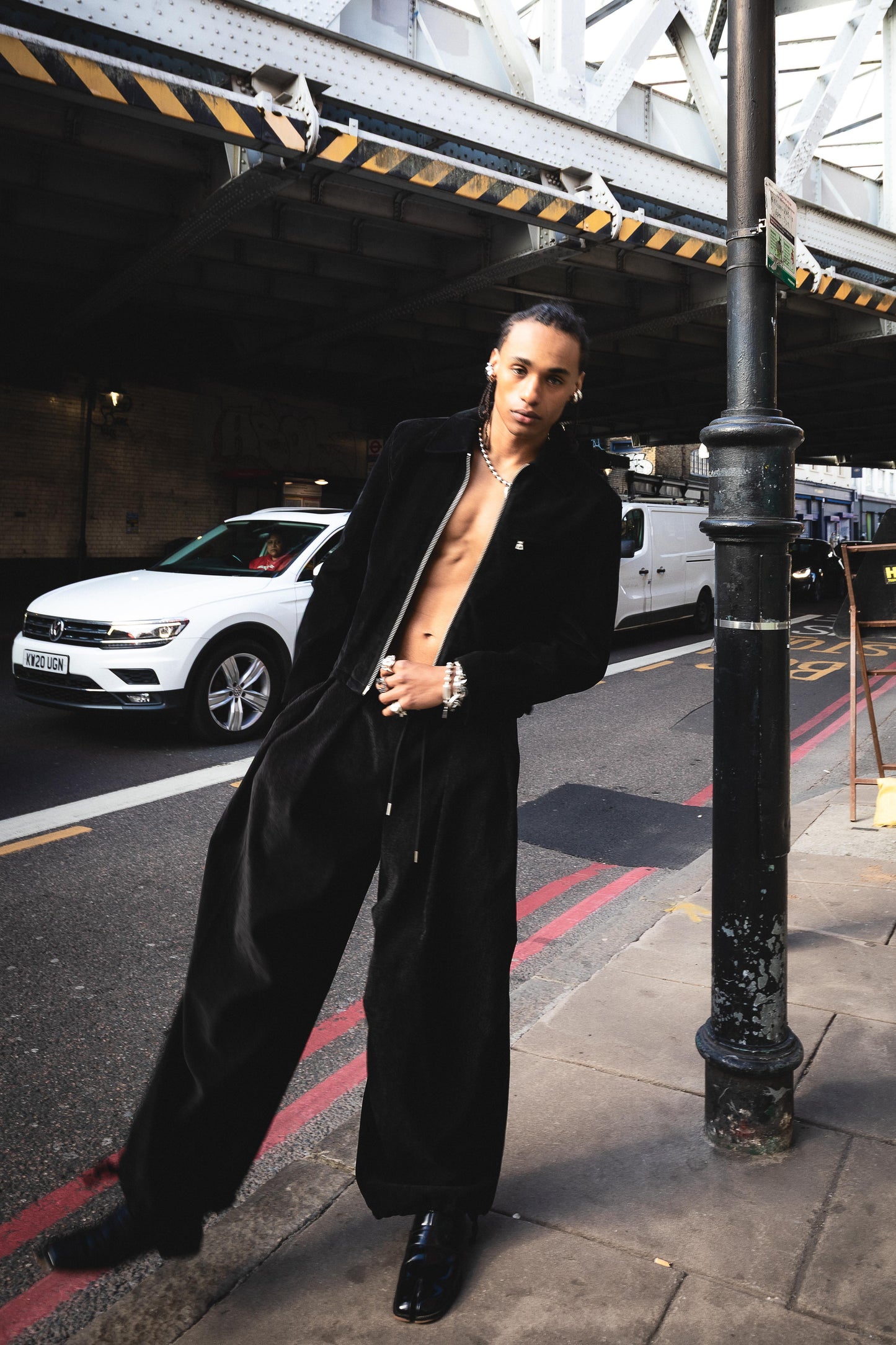 DRAWSTRING HEM BALLOON TROUSERS — BLACK