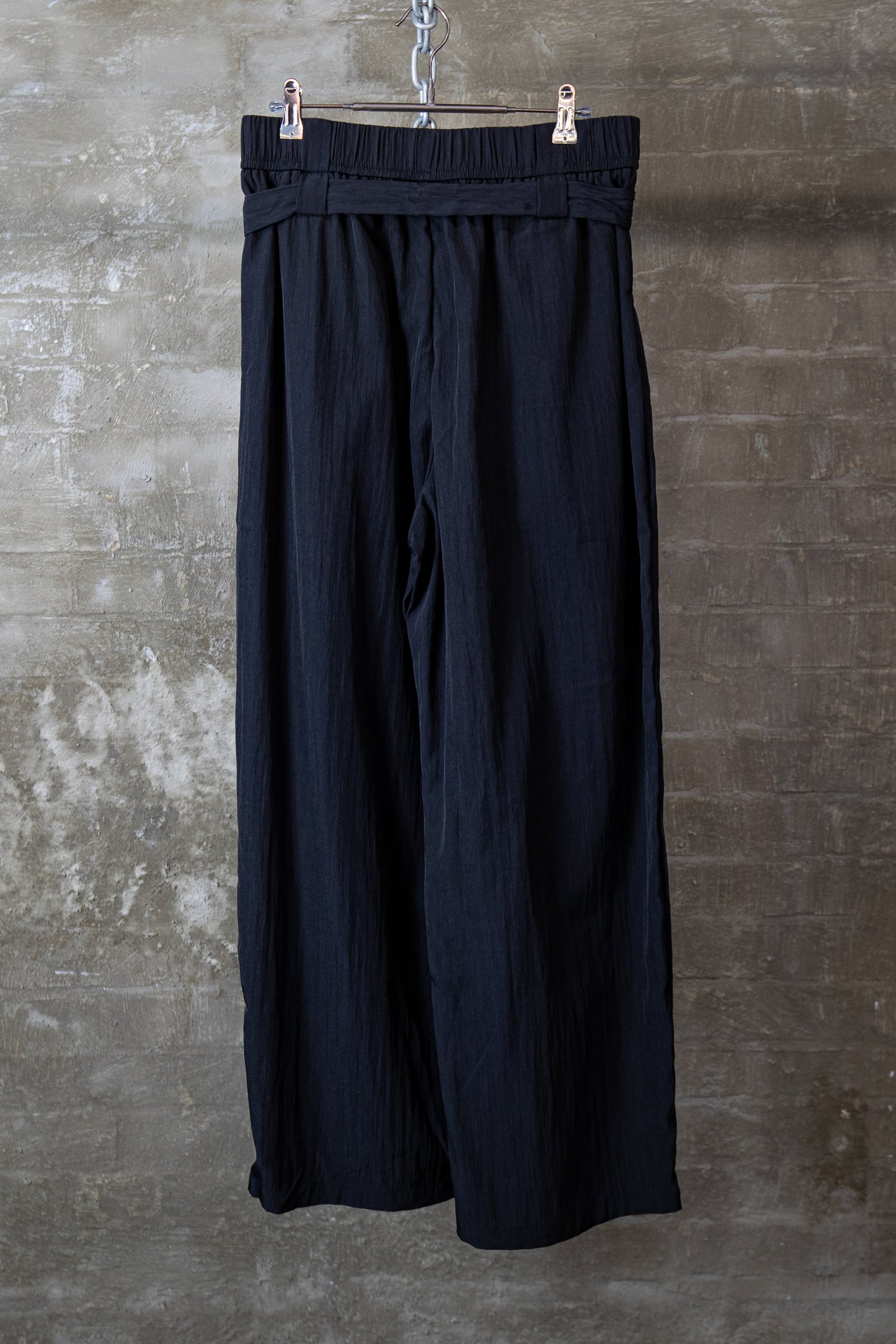 ASYMMETRIC BELTED WIDE-LEG TROUSERS — BLACK