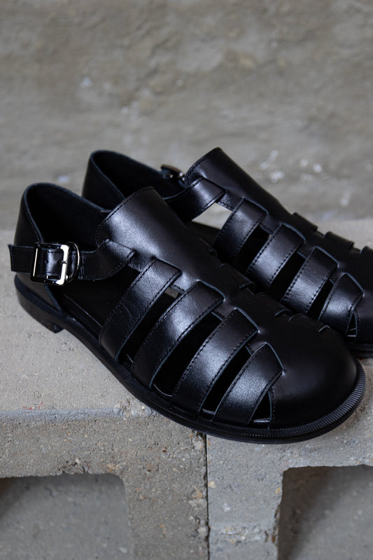 STRAP LEATHER SANDAL