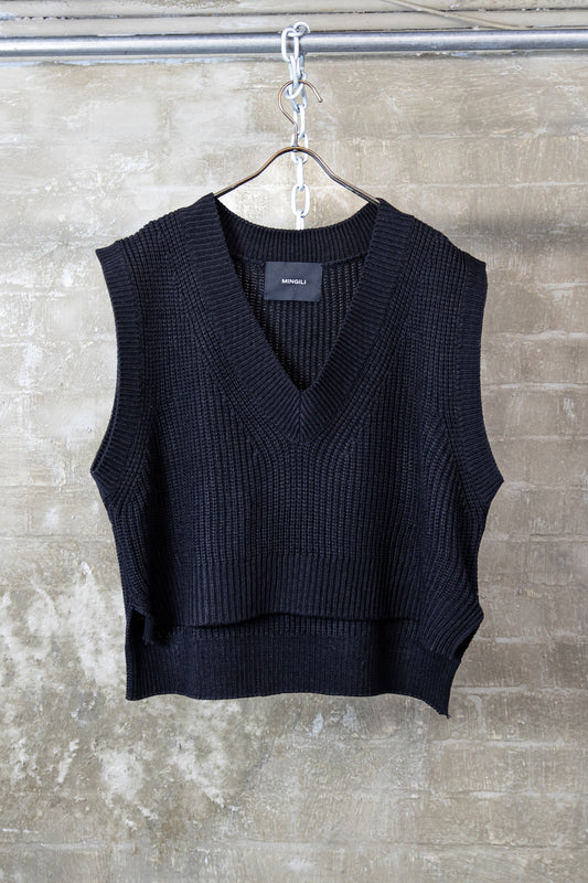 LAYERED KNIT VEST — BLACK