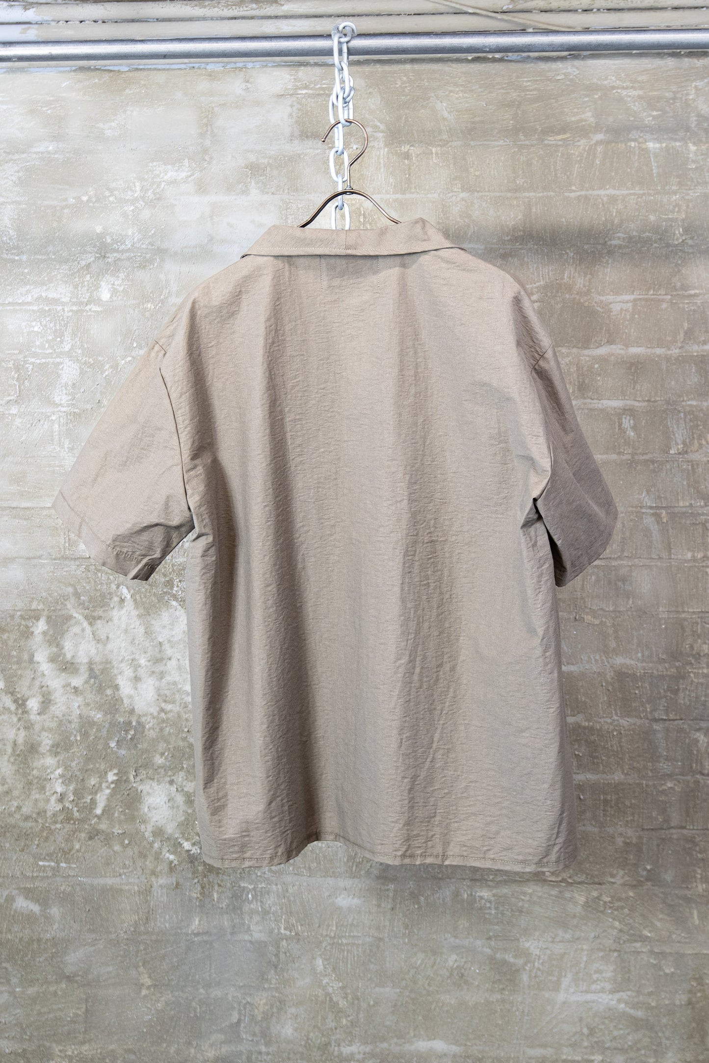 RELAXED OPEN-COLLAR SHIRT — BEIGE