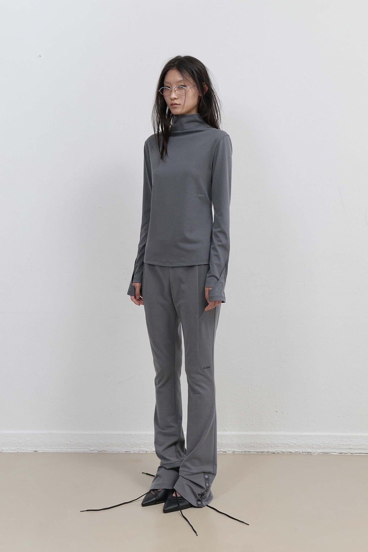 BUTTON SLIT BOOTCUT PANTS - CHARCOAL