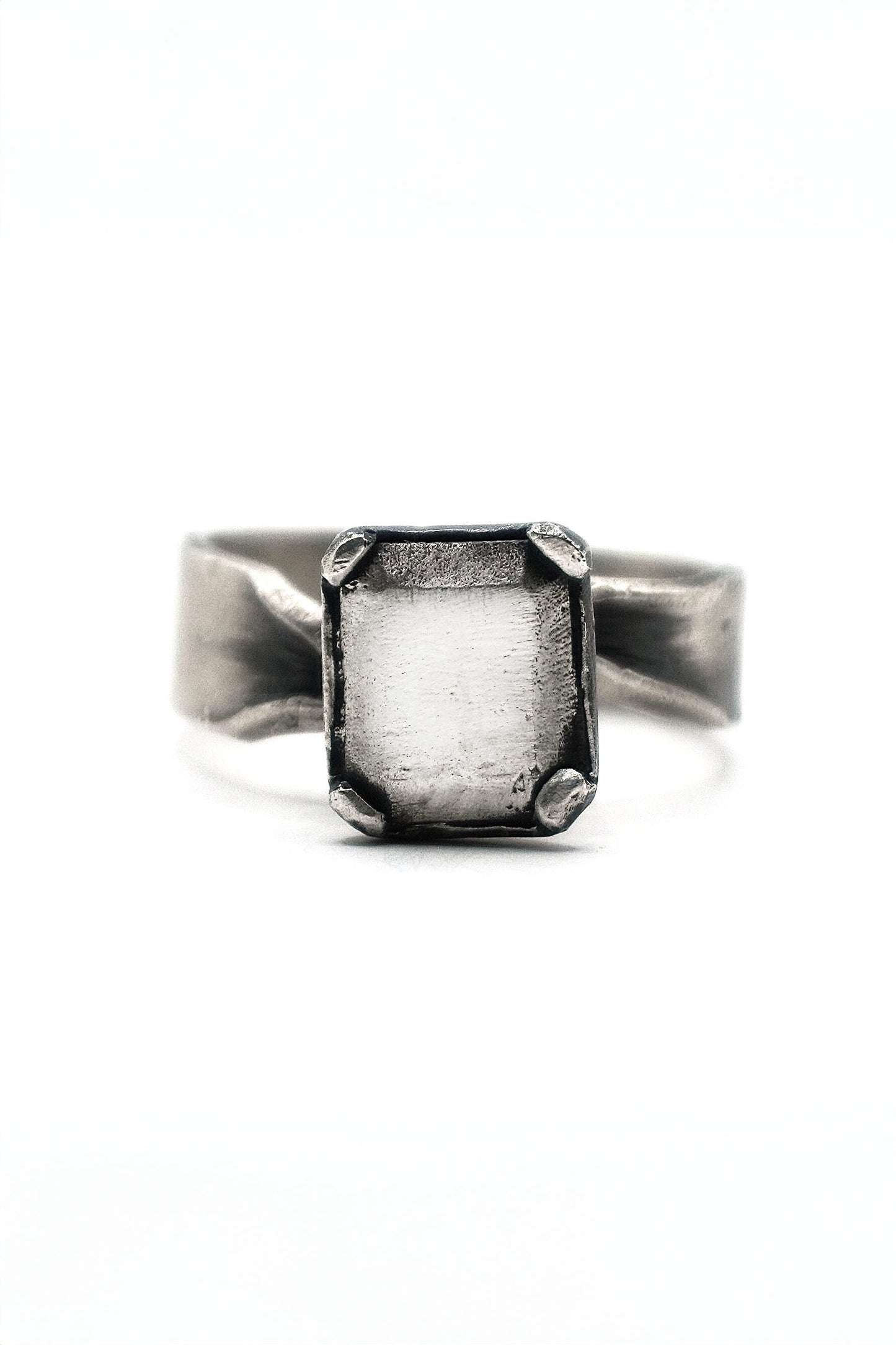 SQUARE CUT RING