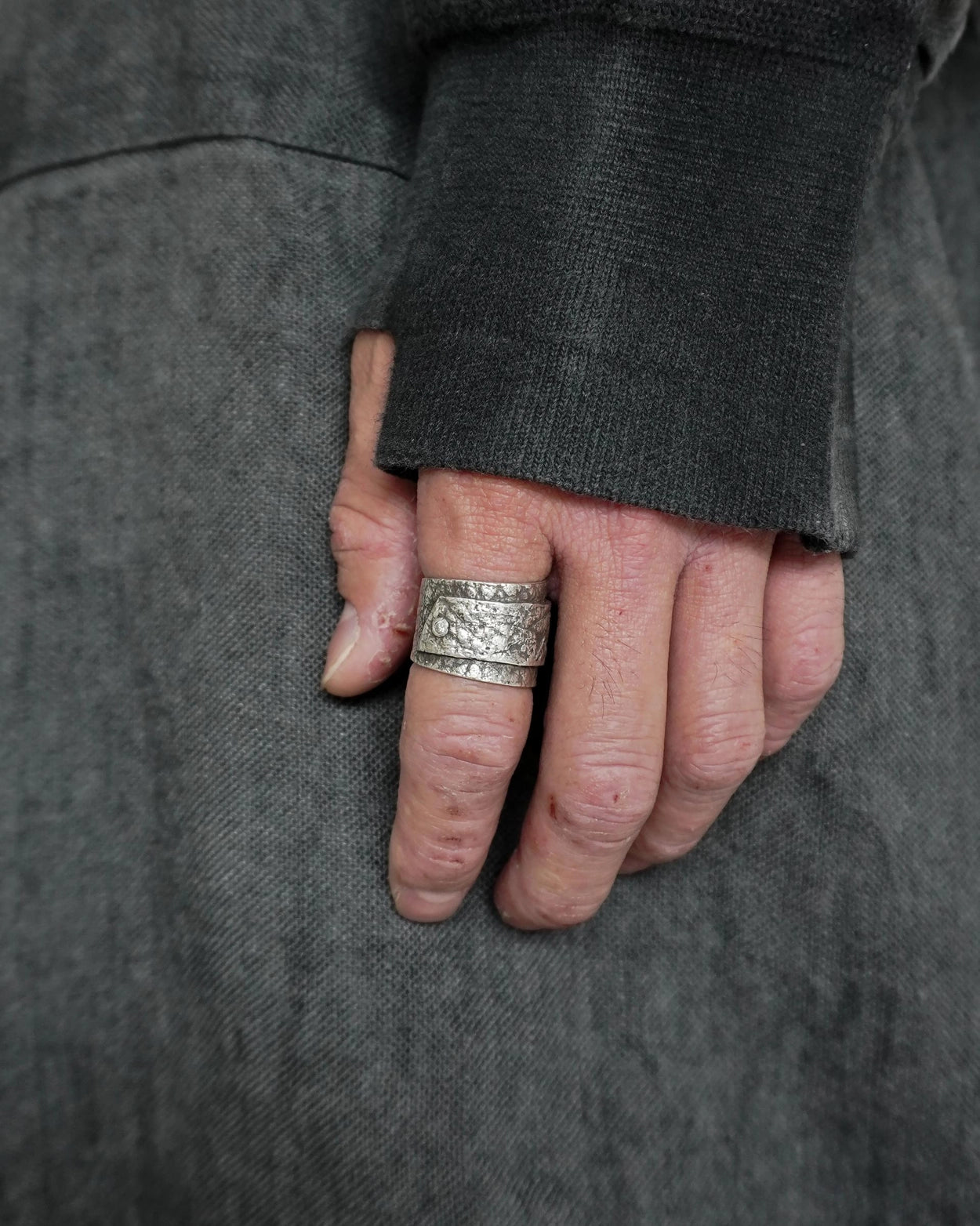 LEATHER WRAP STUD RING