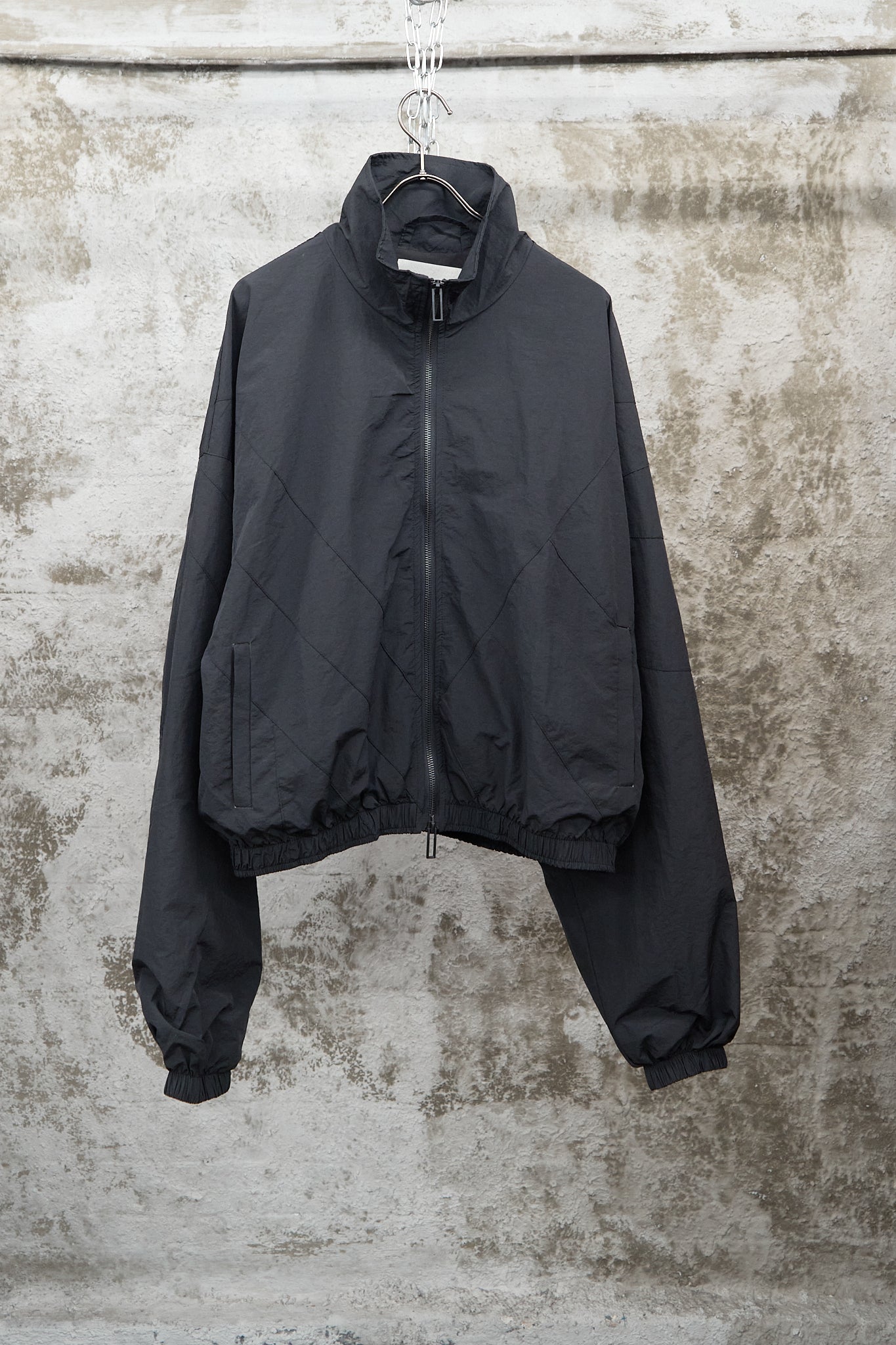 CROPPED ZIP-UP WINDBREAKER