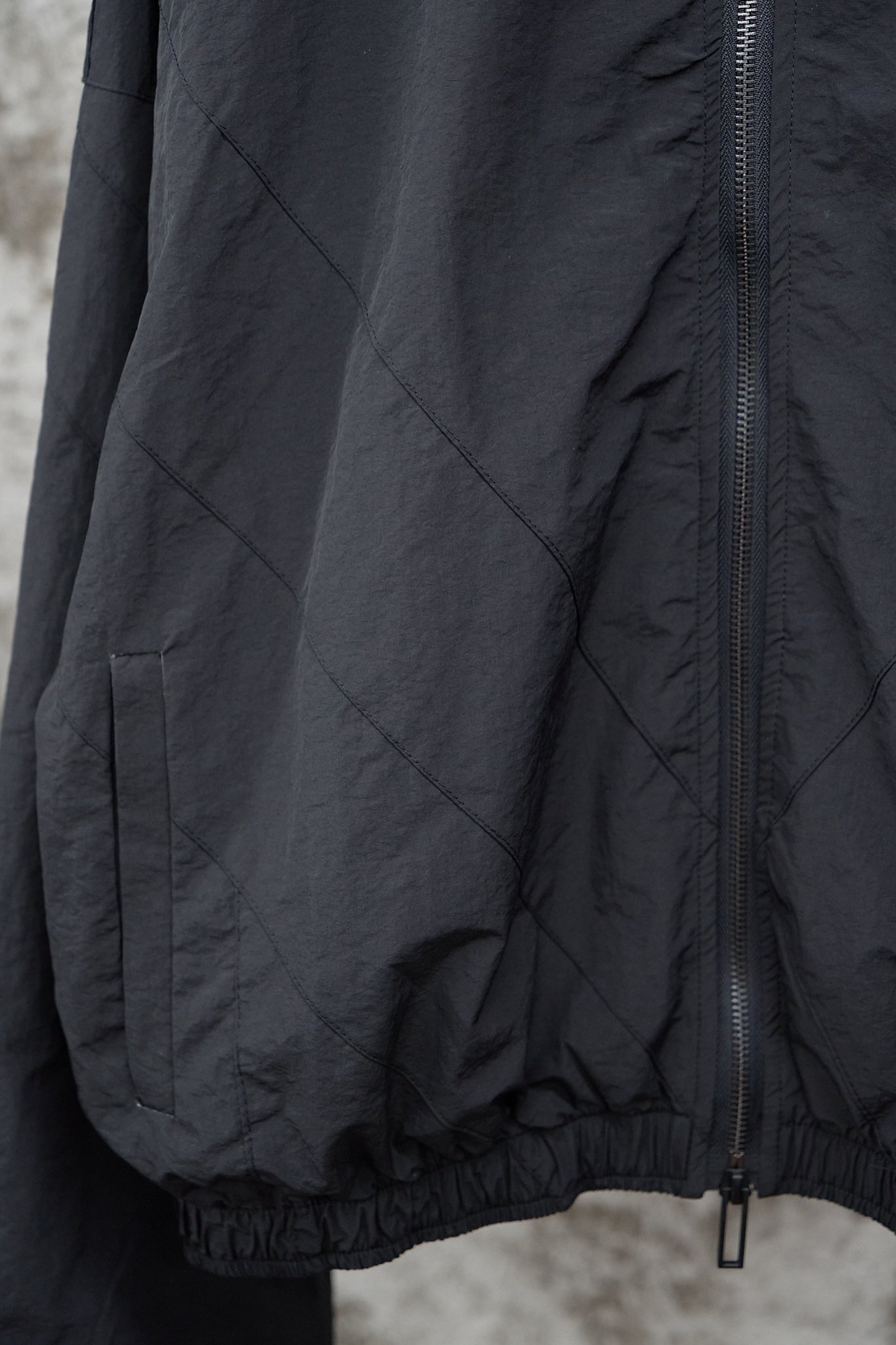 CROPPED ZIP-UP WINDBREAKER