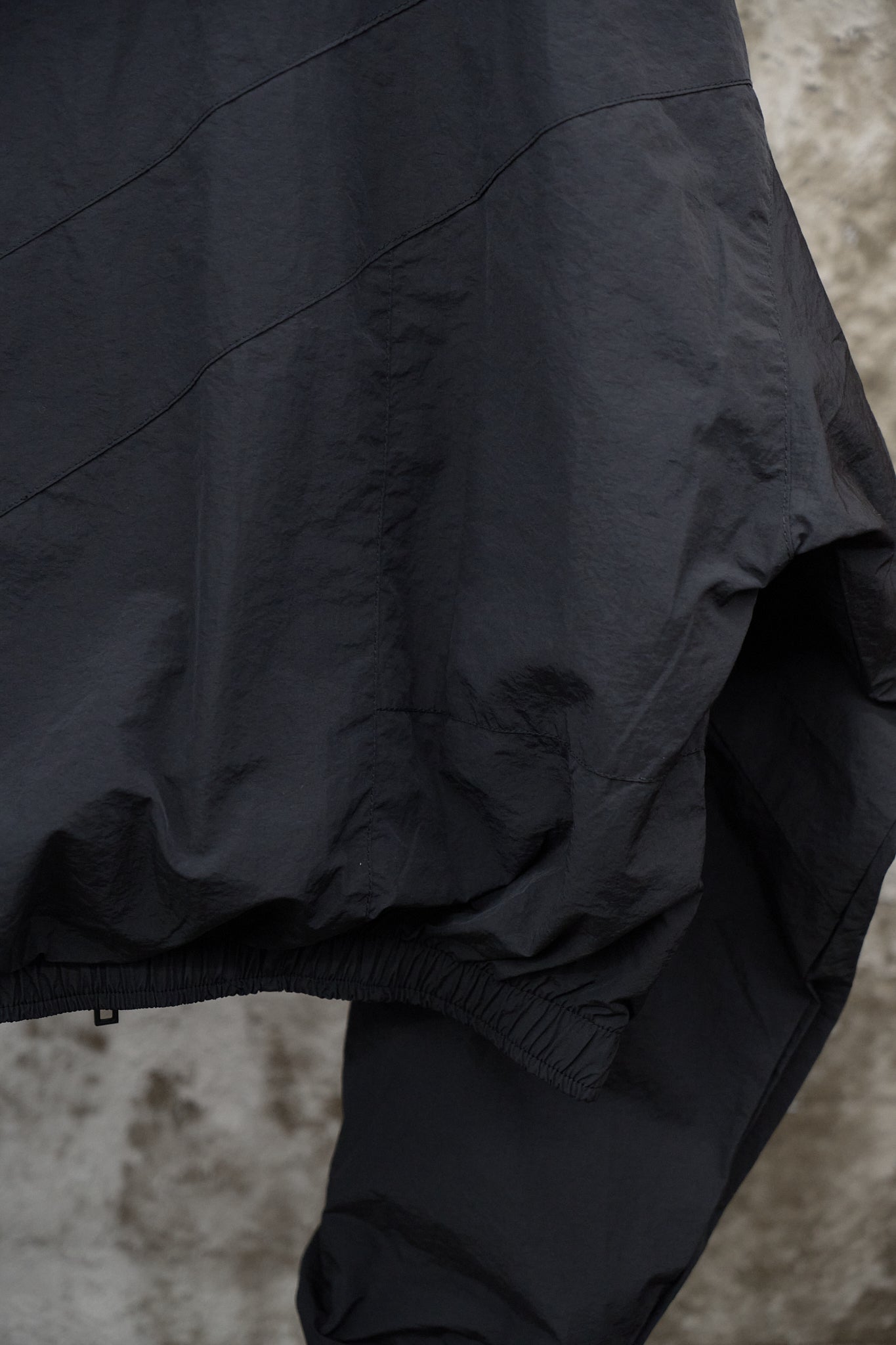 CROPPED ZIP-UP WINDBREAKER