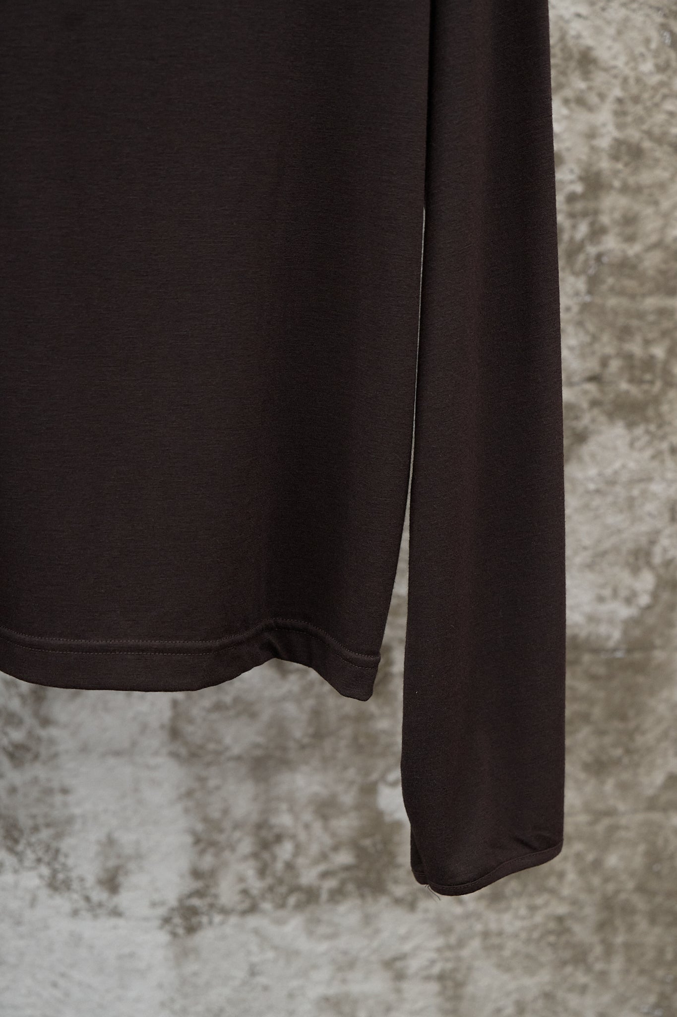 HIGH-NECK HOODED LONG SLEEVE BROWN